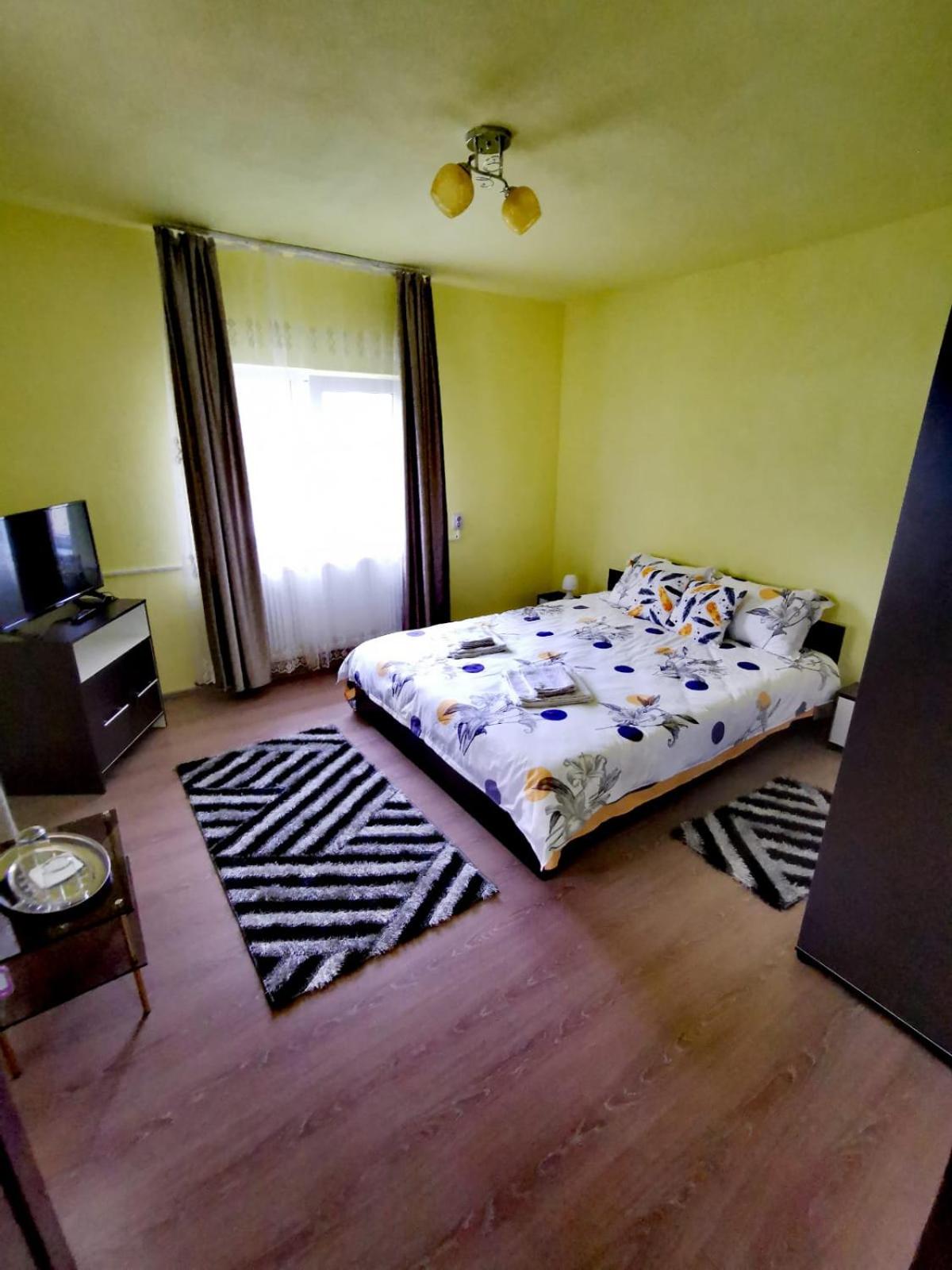 Double Room - Photo 6