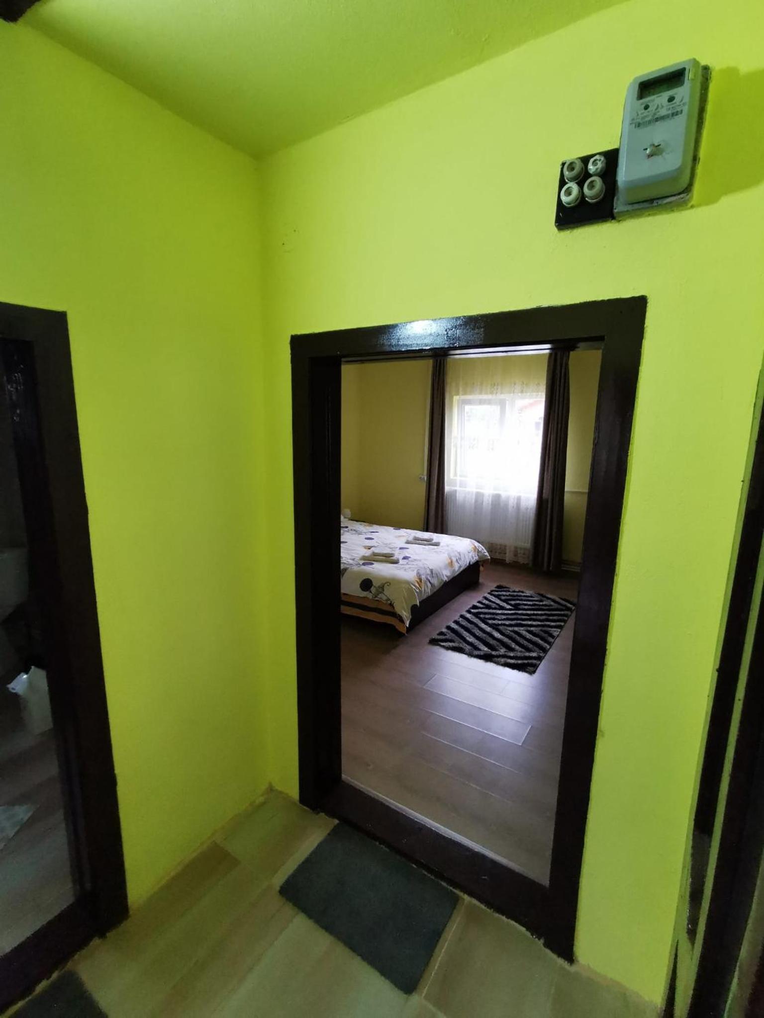 Double Room - Photo 9