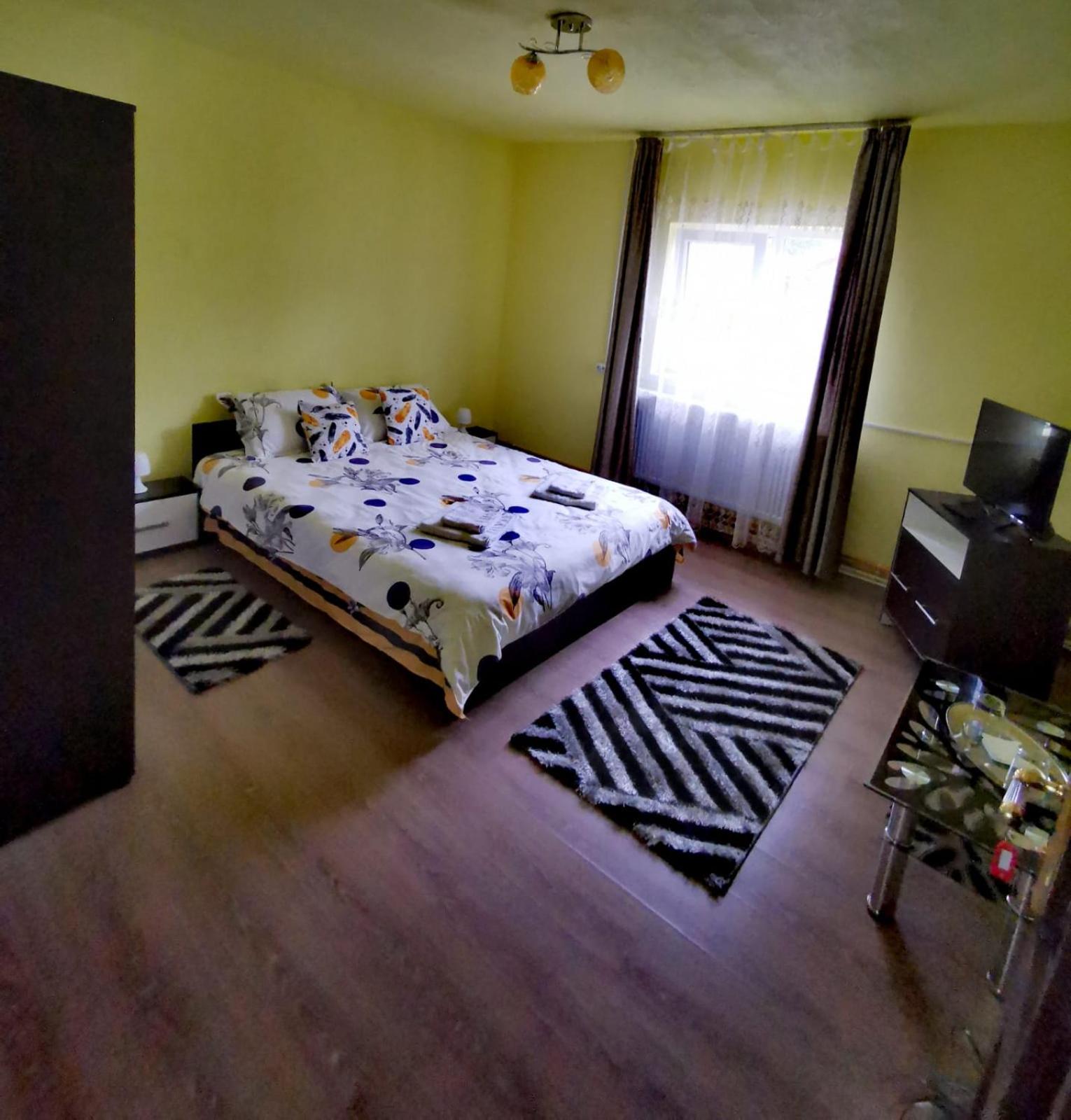 Double Room - Photo 11