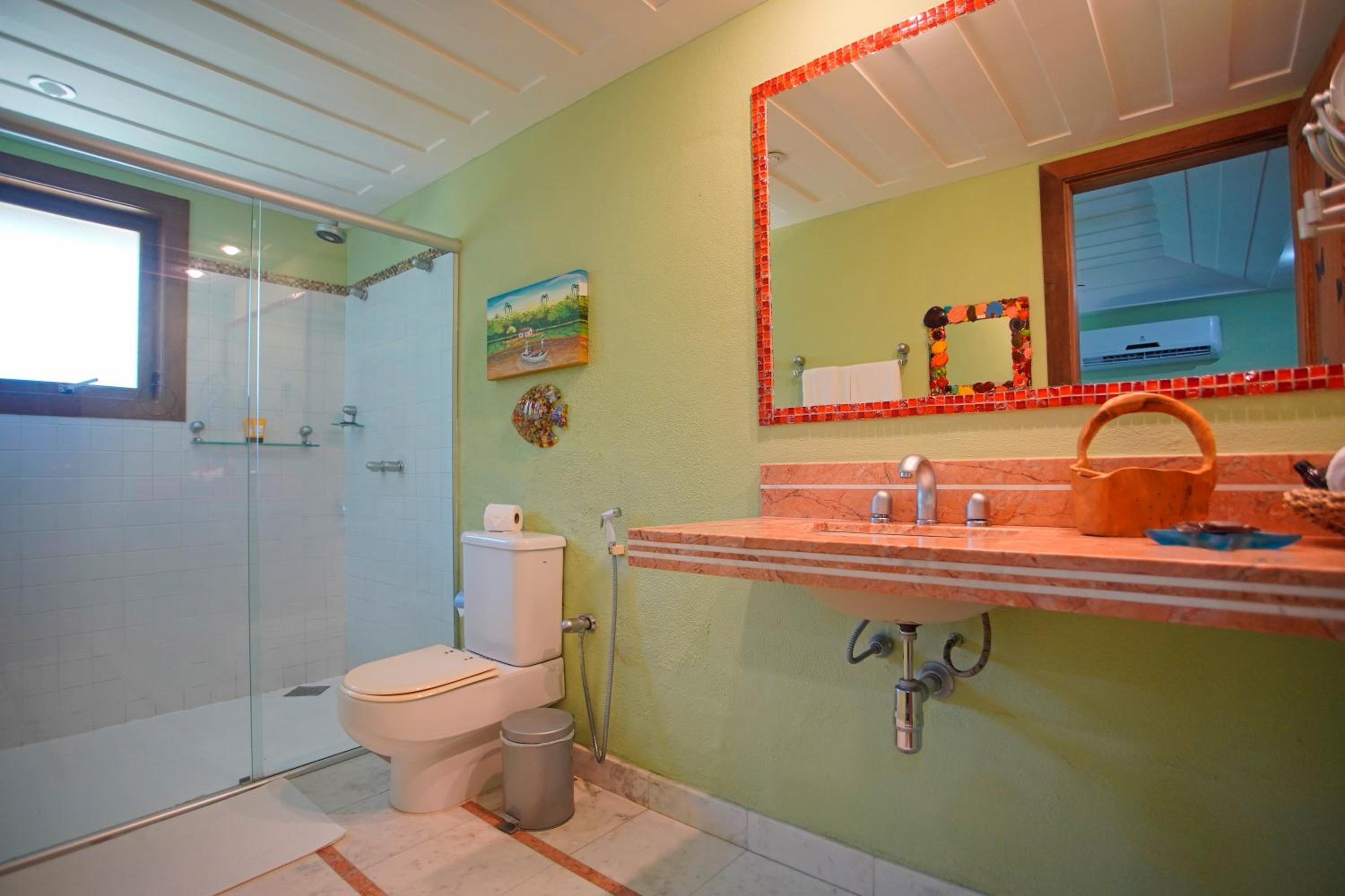 Deluxe King Suite photo 2