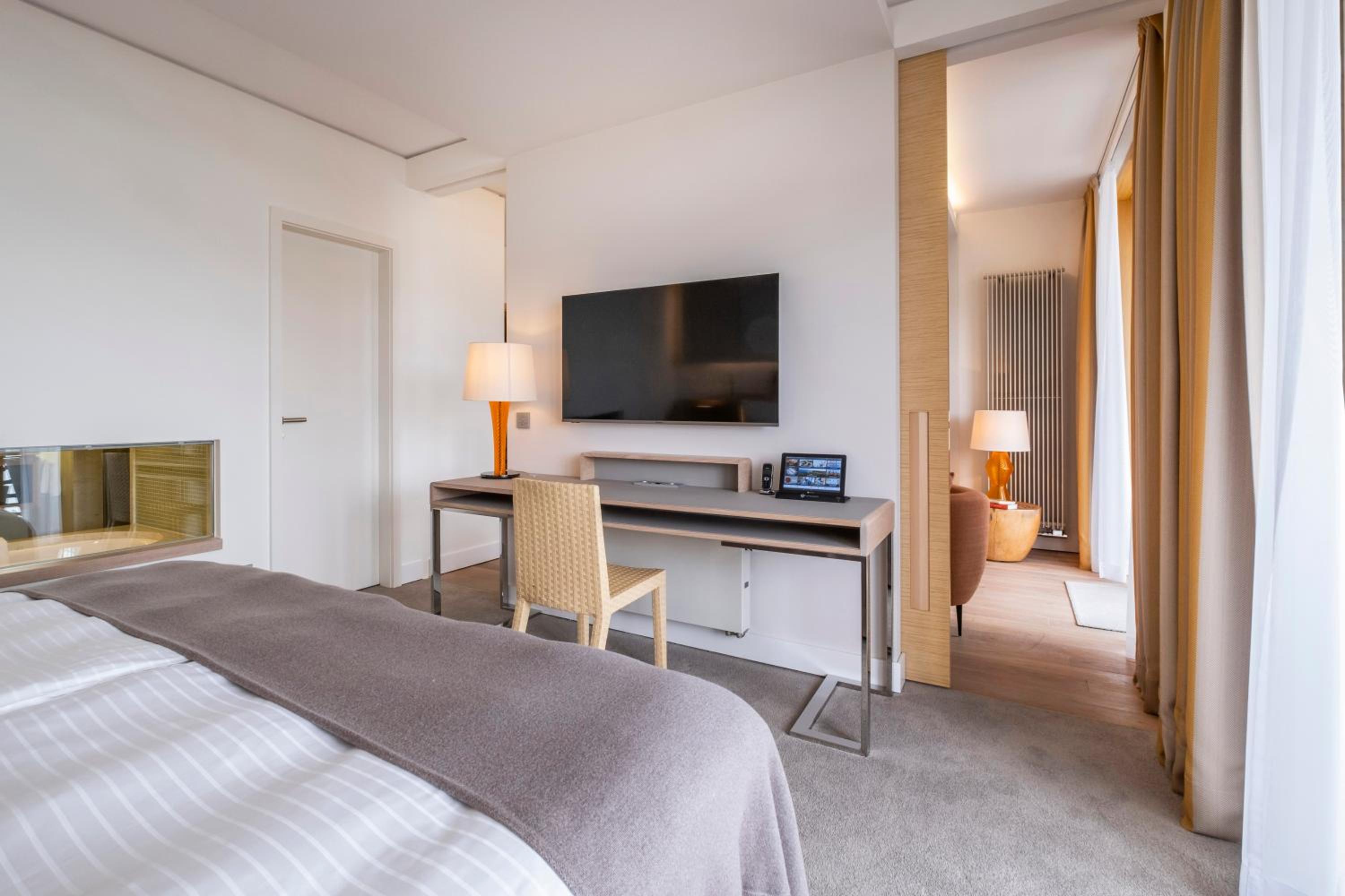 Junior Suite thumbnail 6