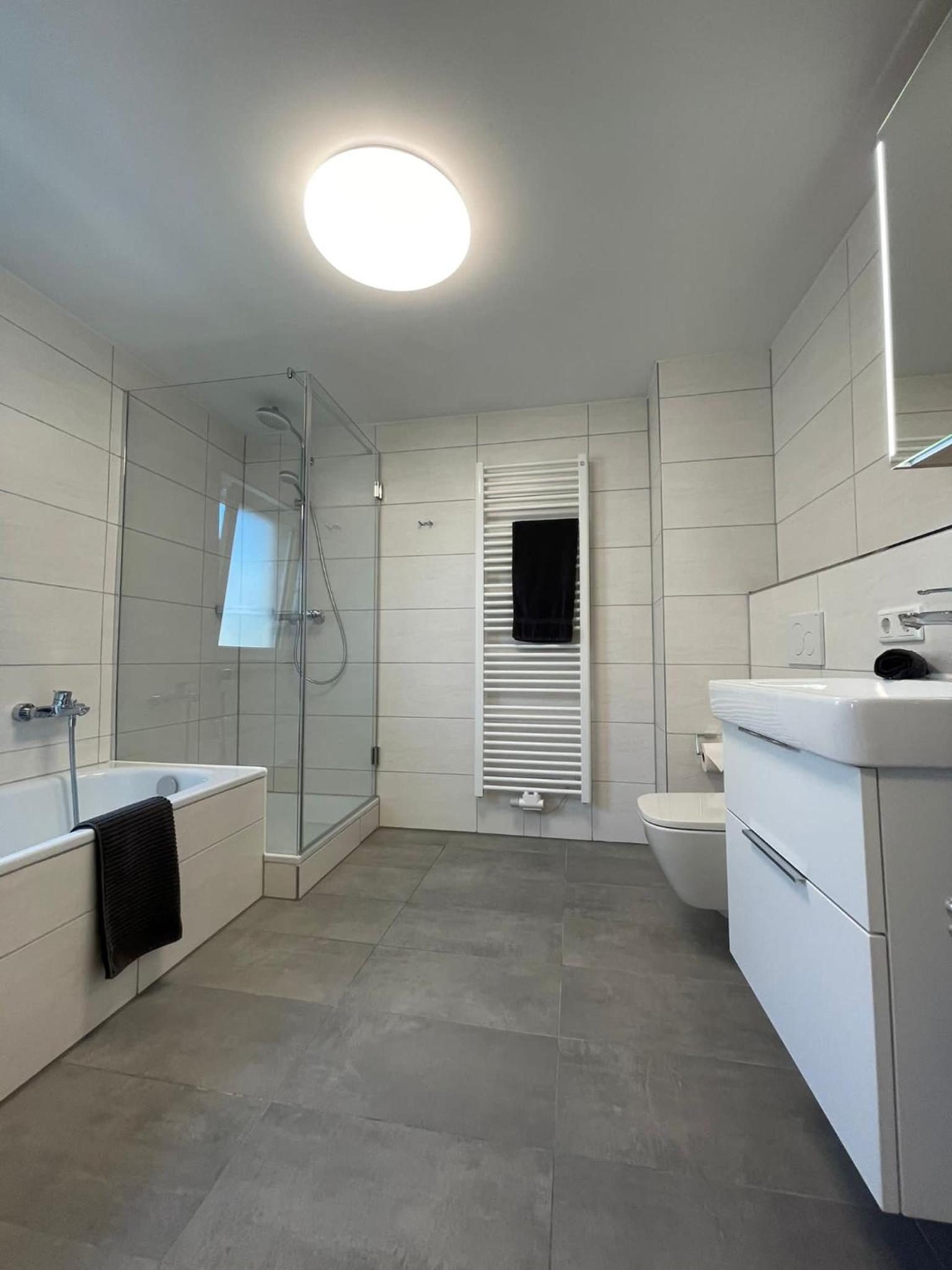 One-Bedroom Apartment - Photo 4