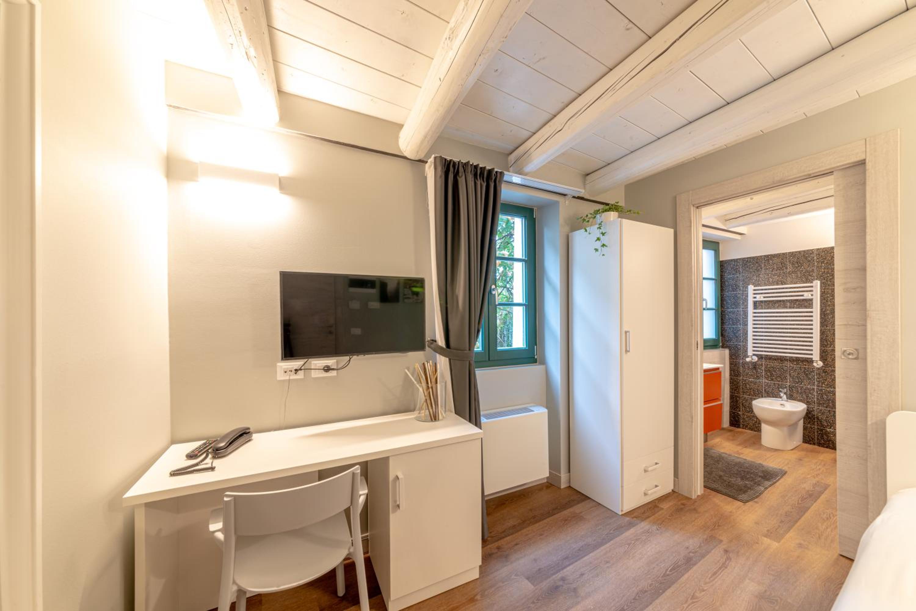 Large Single Room photo 1