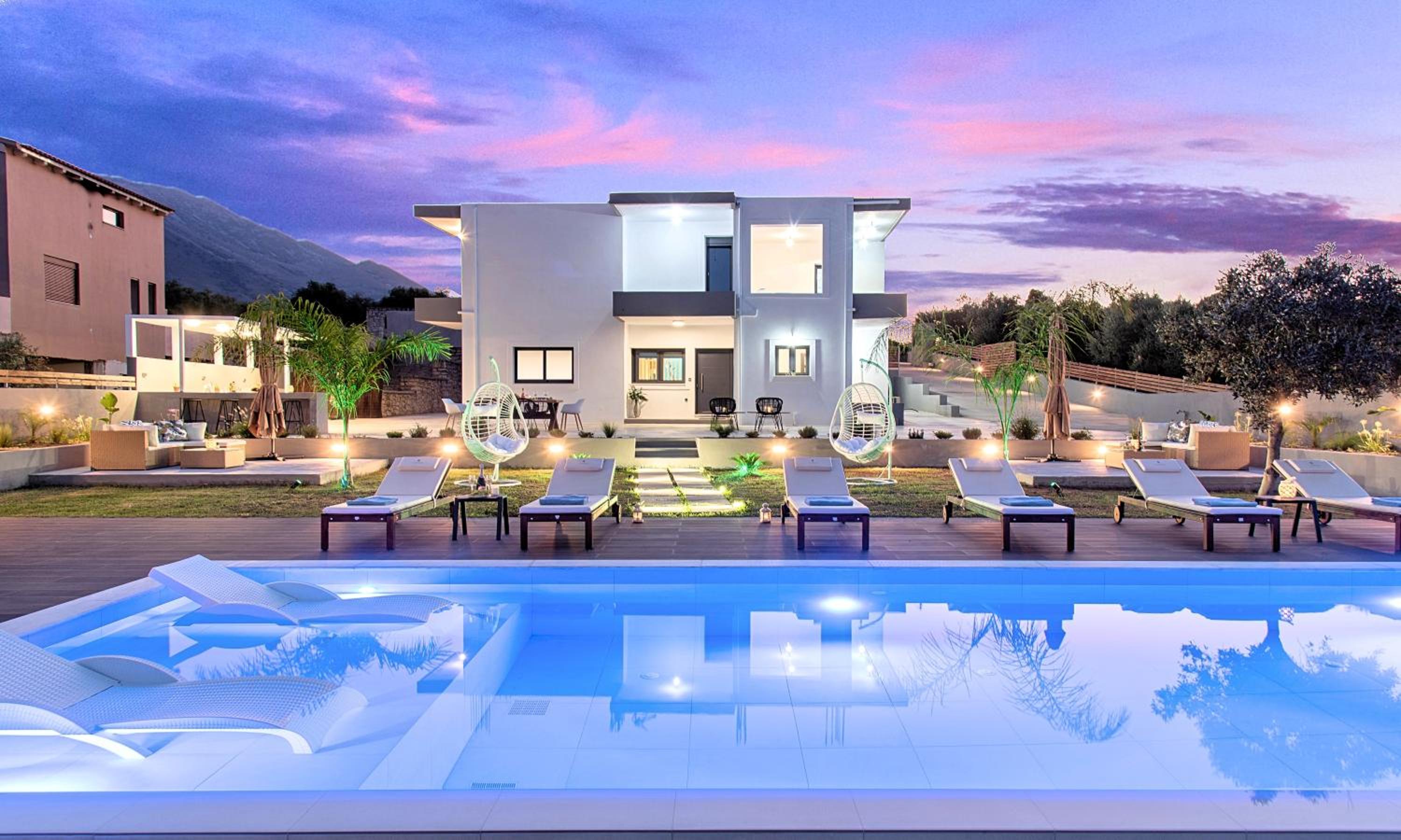 Three-Bedroom Villa photo 2