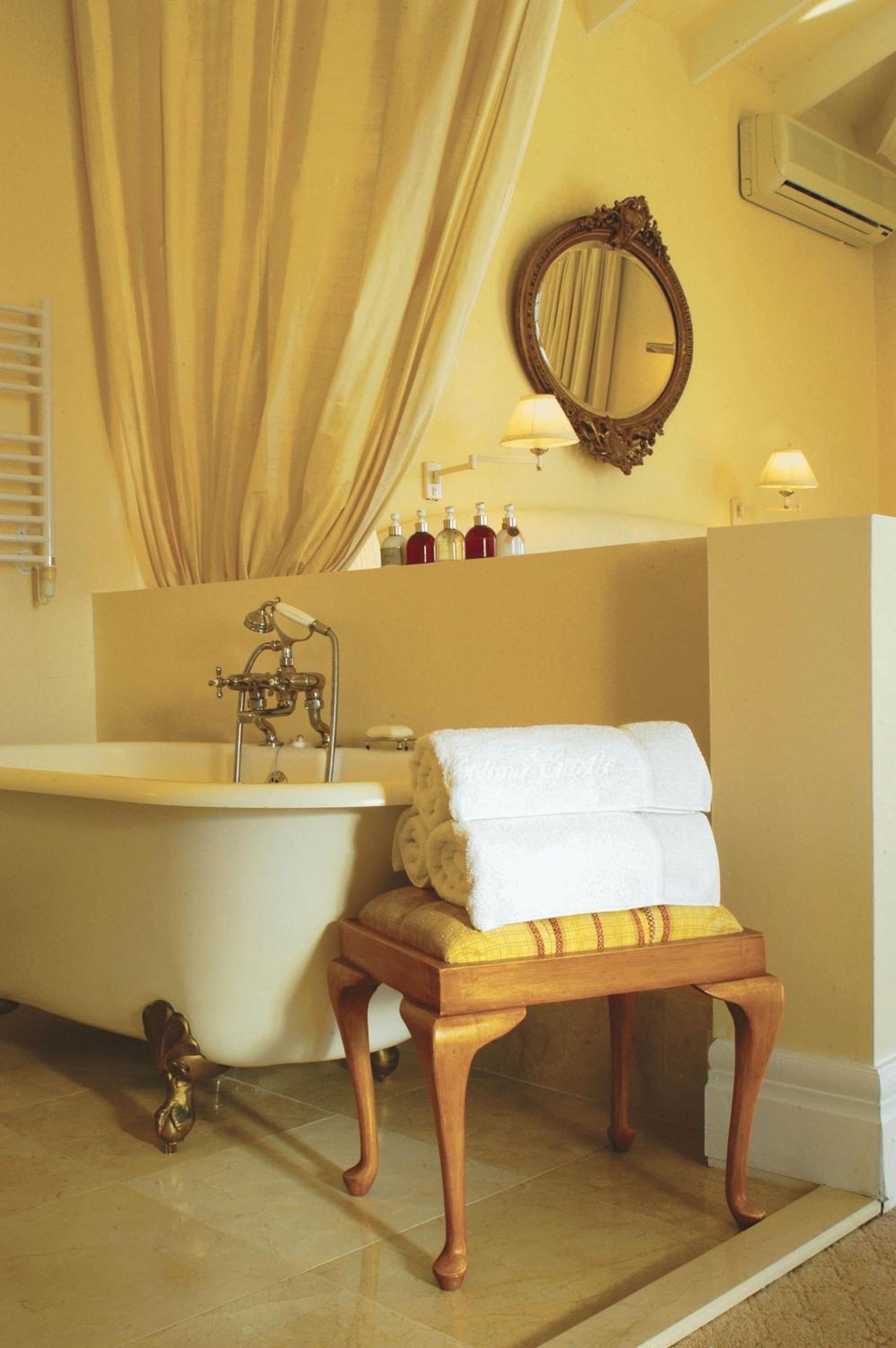 Luxury King Suite photo 3