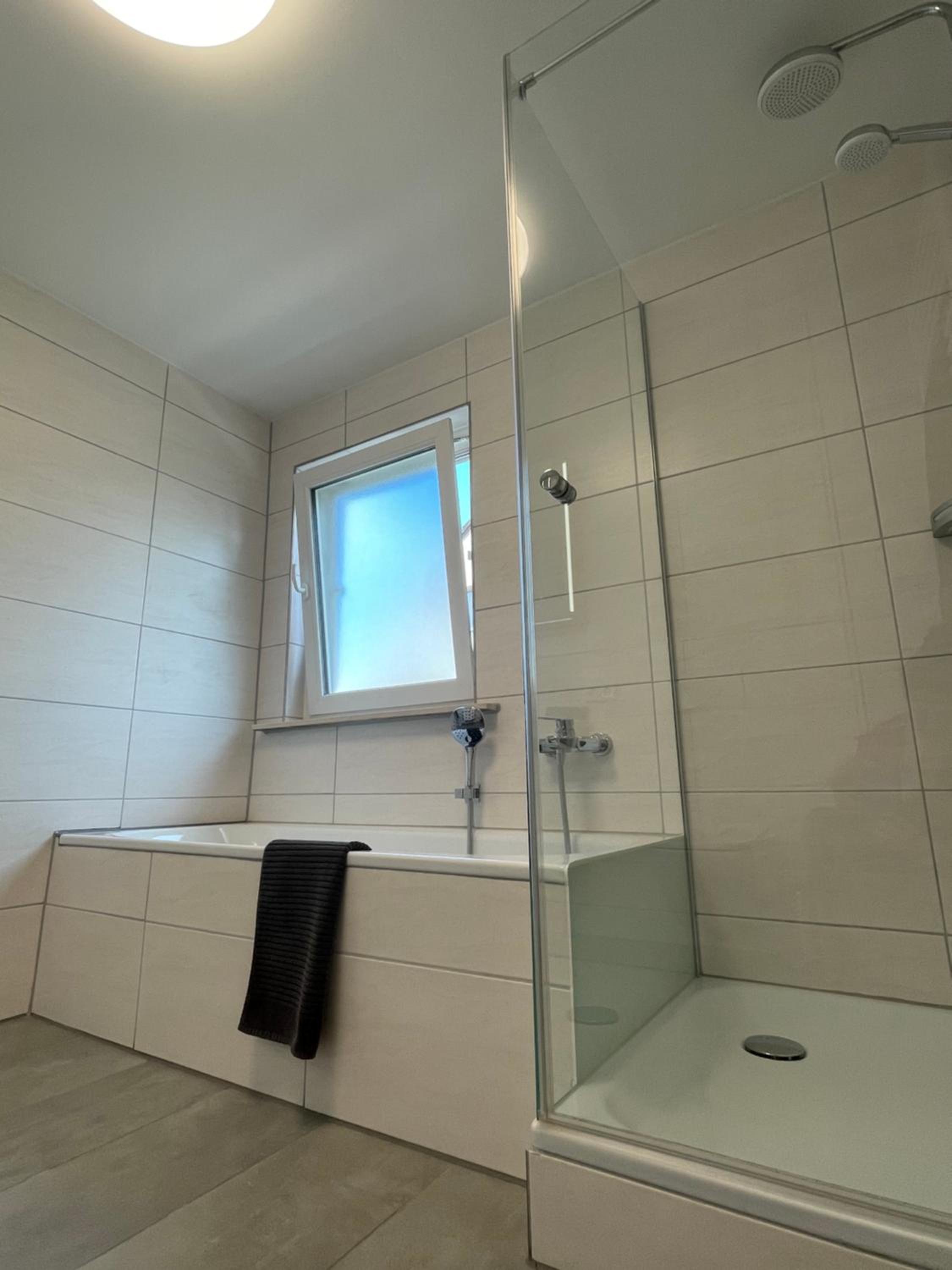 One-Bedroom Apartment - Photo 6
