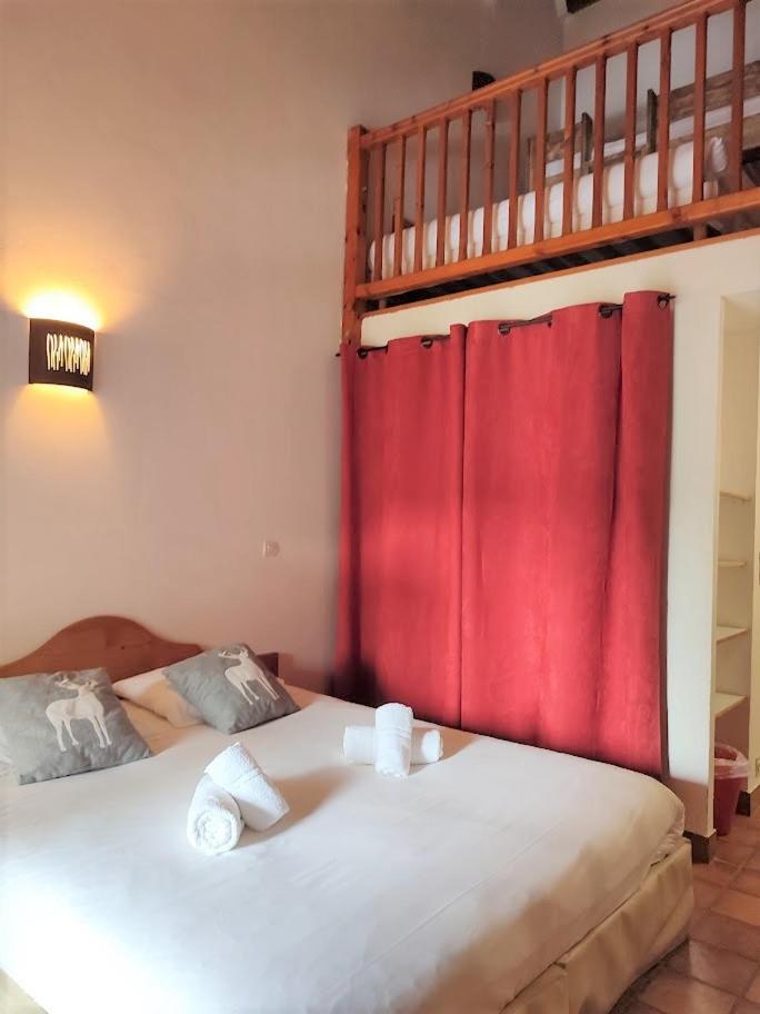 Quadruple Room - Photo 22