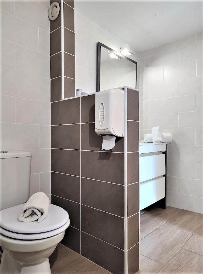 Quadruple Room - Photo 13