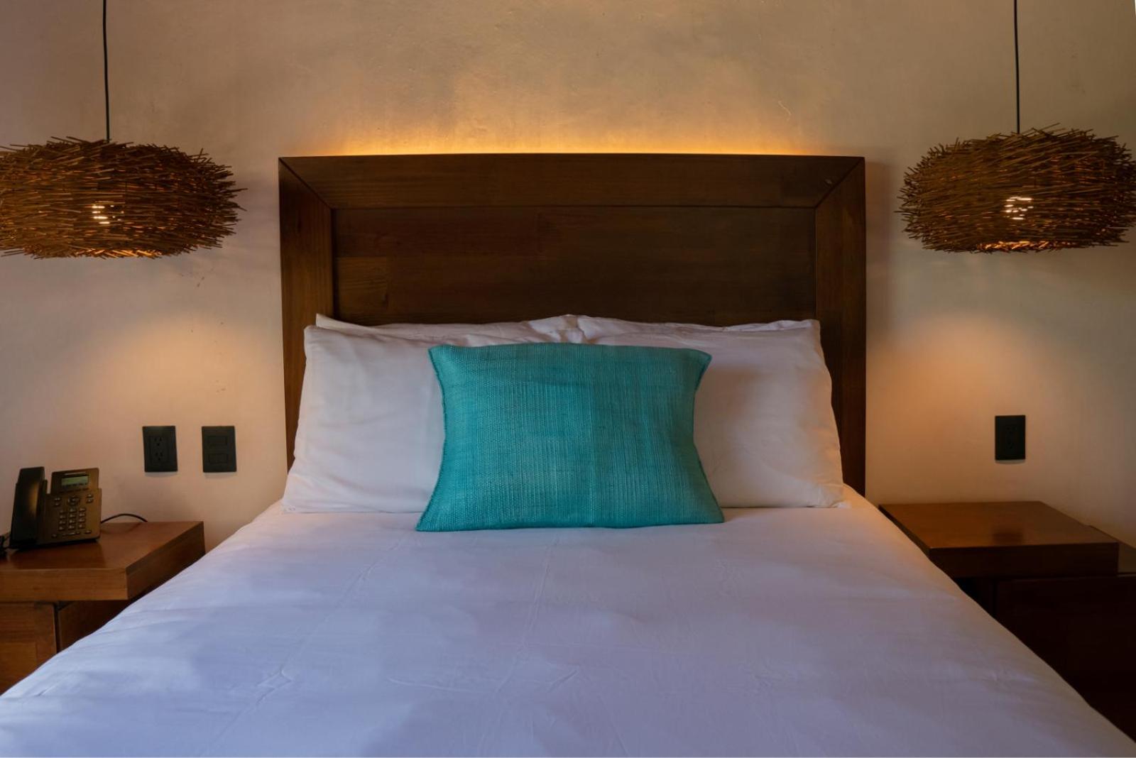 Double Room with Garden View thumbnail 6
