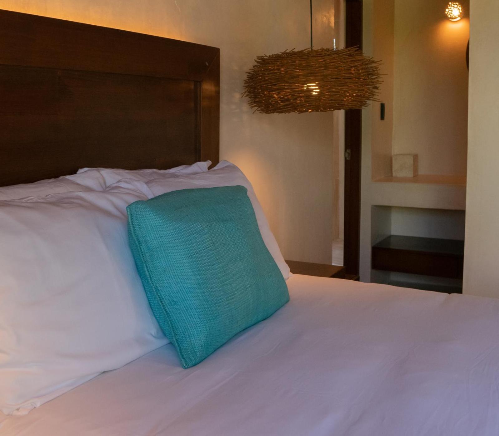 Double Room with Garden View thumbnail 5