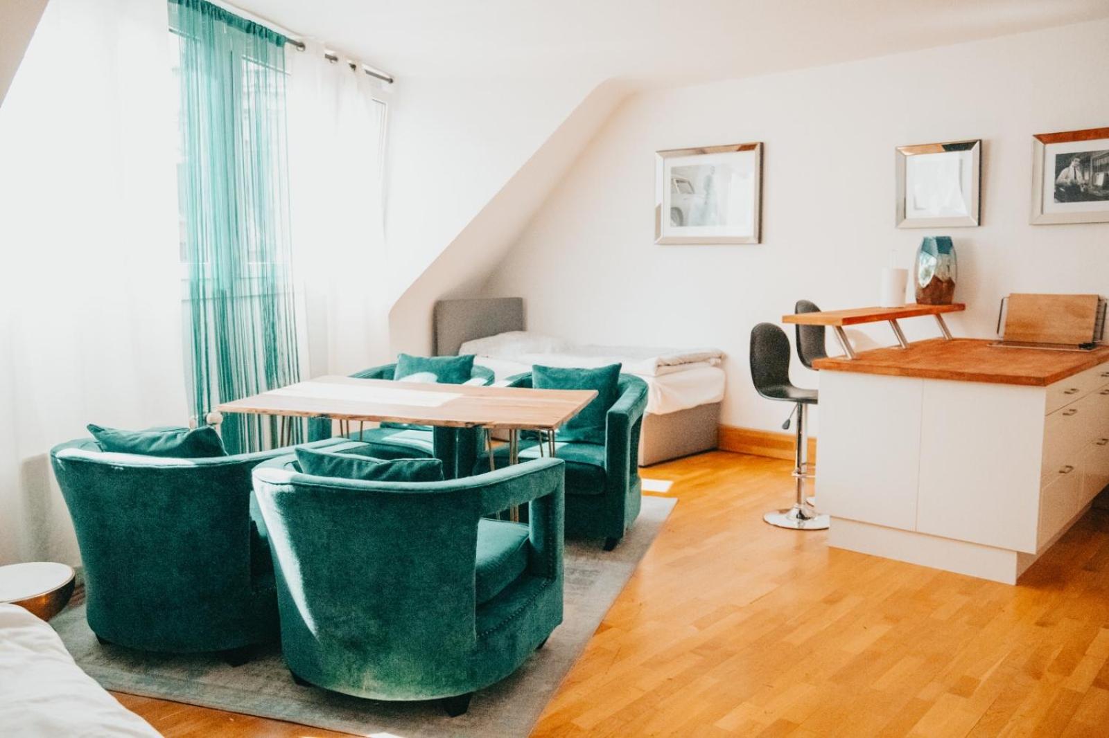 One-Bedroom Apartment