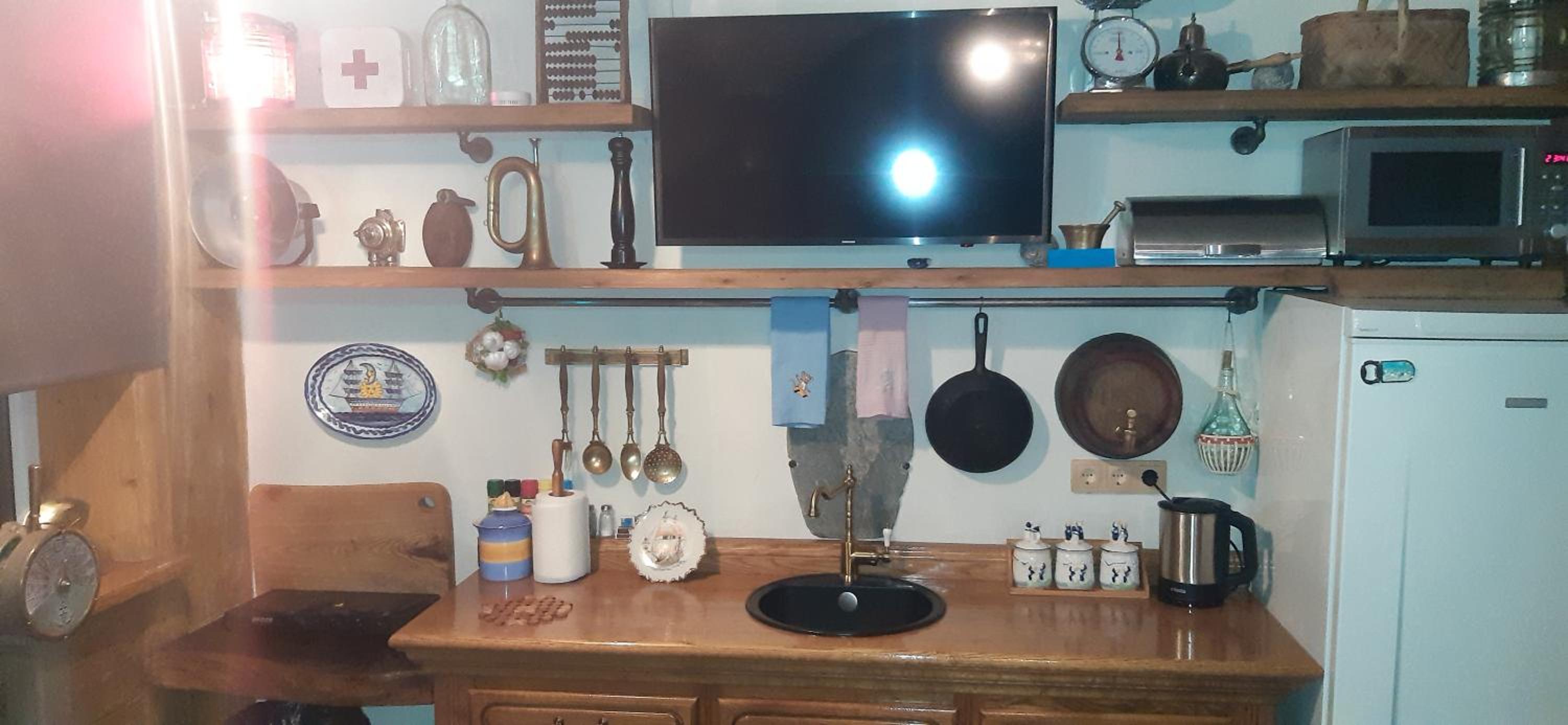 One-Bedroom Apartment - Photo 7