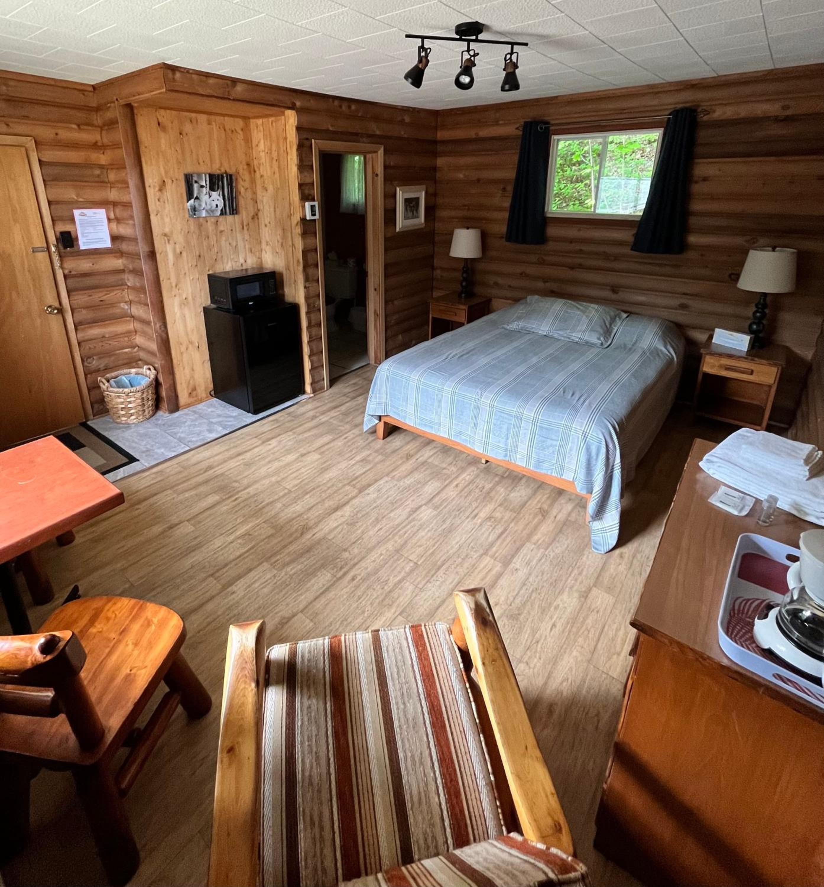 Queen Room photo 1