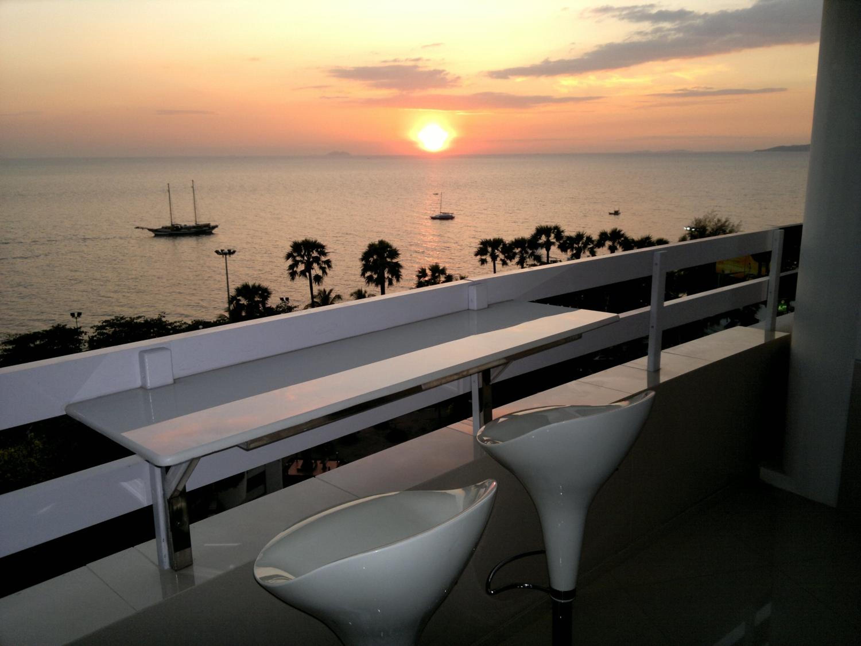 King Suite with Sea View photo 2