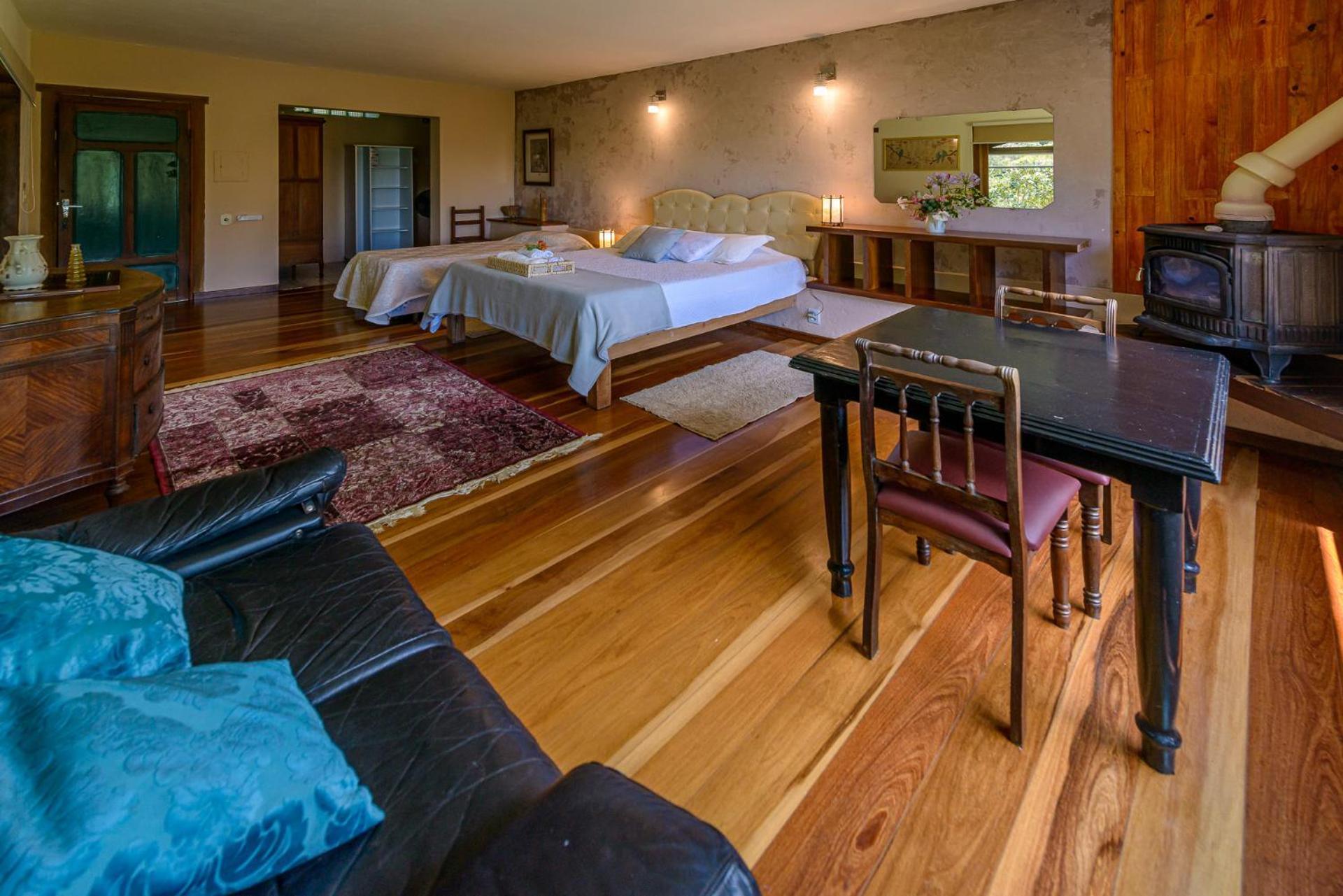 Suite with Spa Bath photo 3