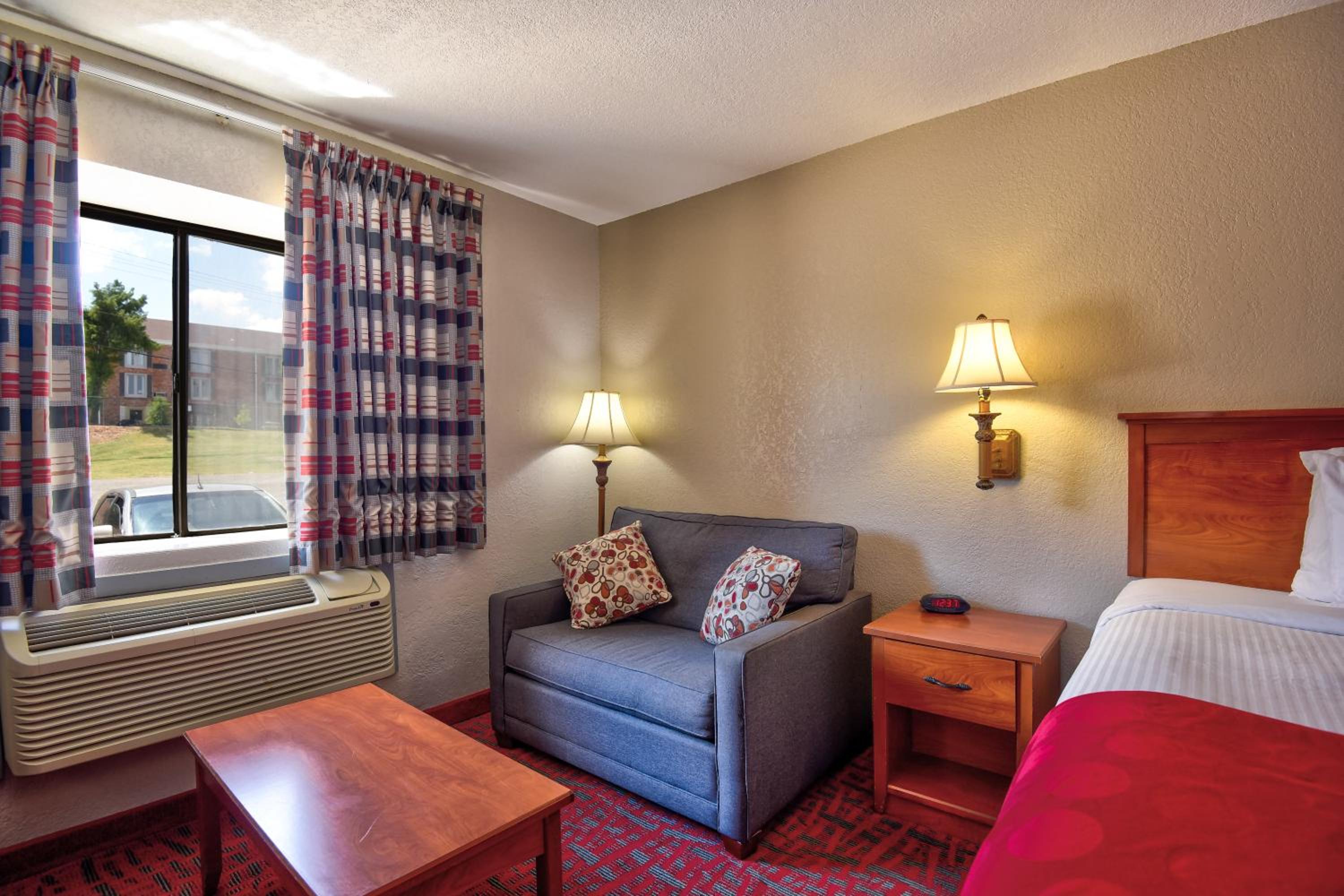 King Room- Non-Smoking - Photo 12