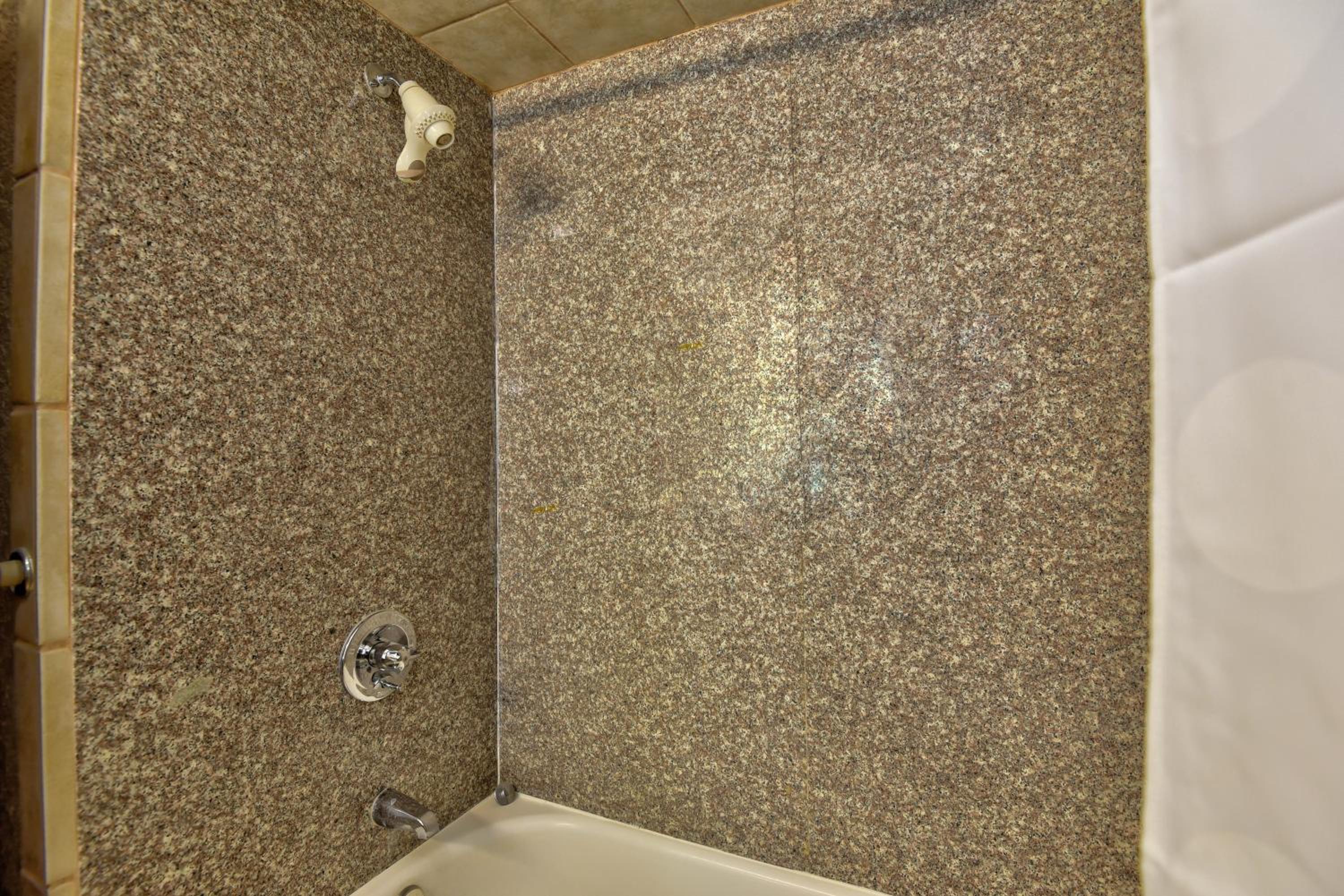 King Room- Non-Smoking - Photo 10