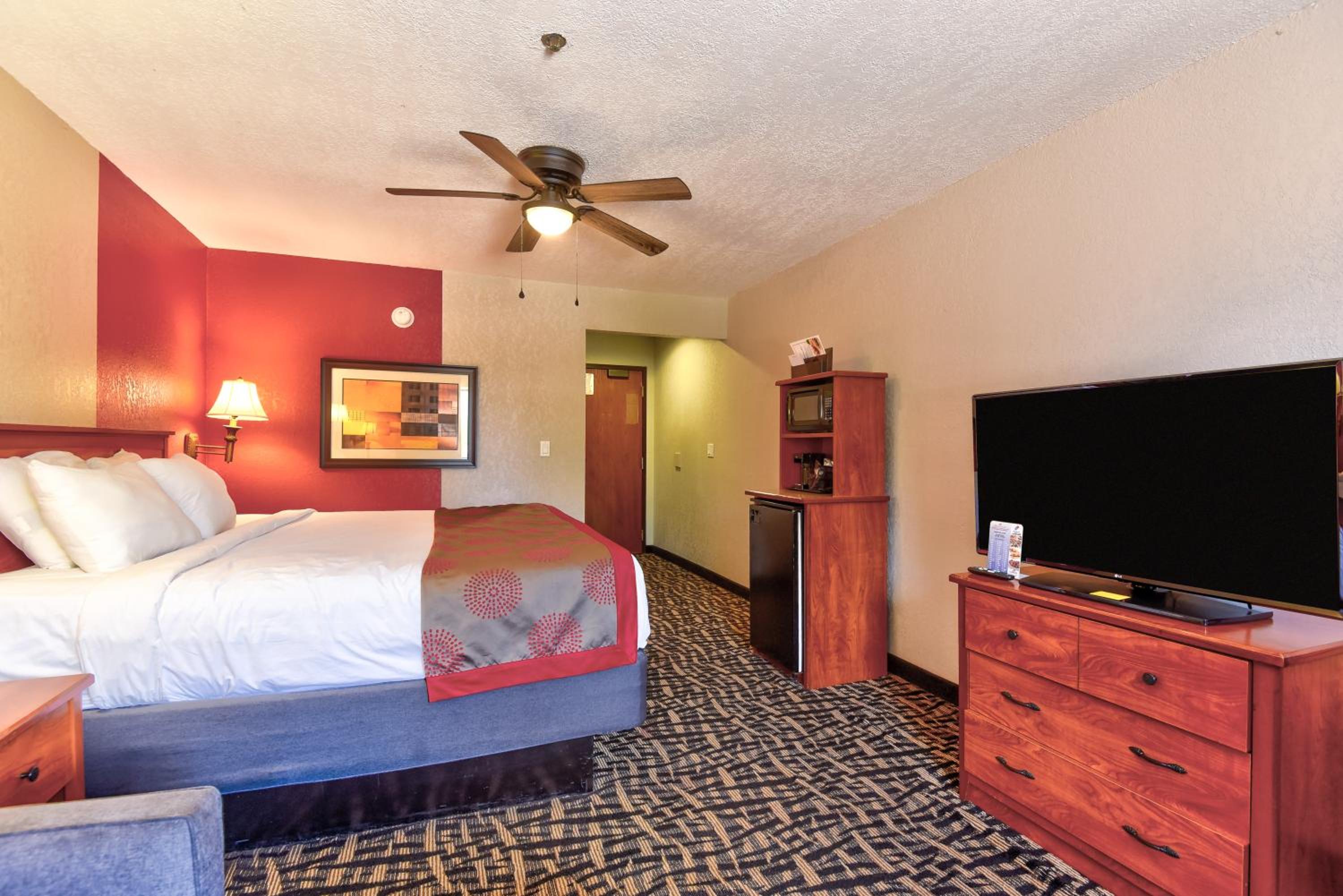 King Room- Non-Smoking - Photo 8