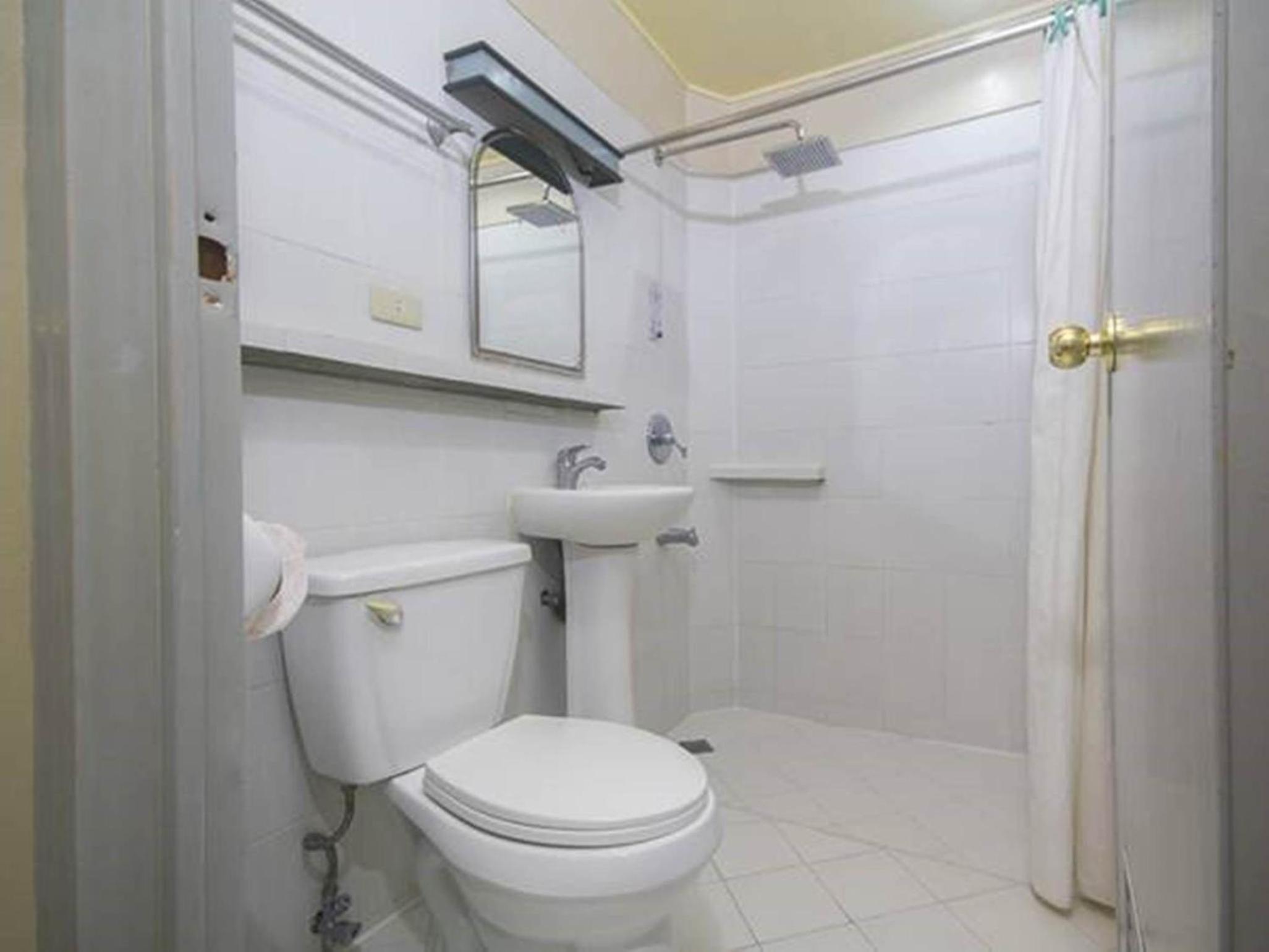 Standard Triple Room photo 2