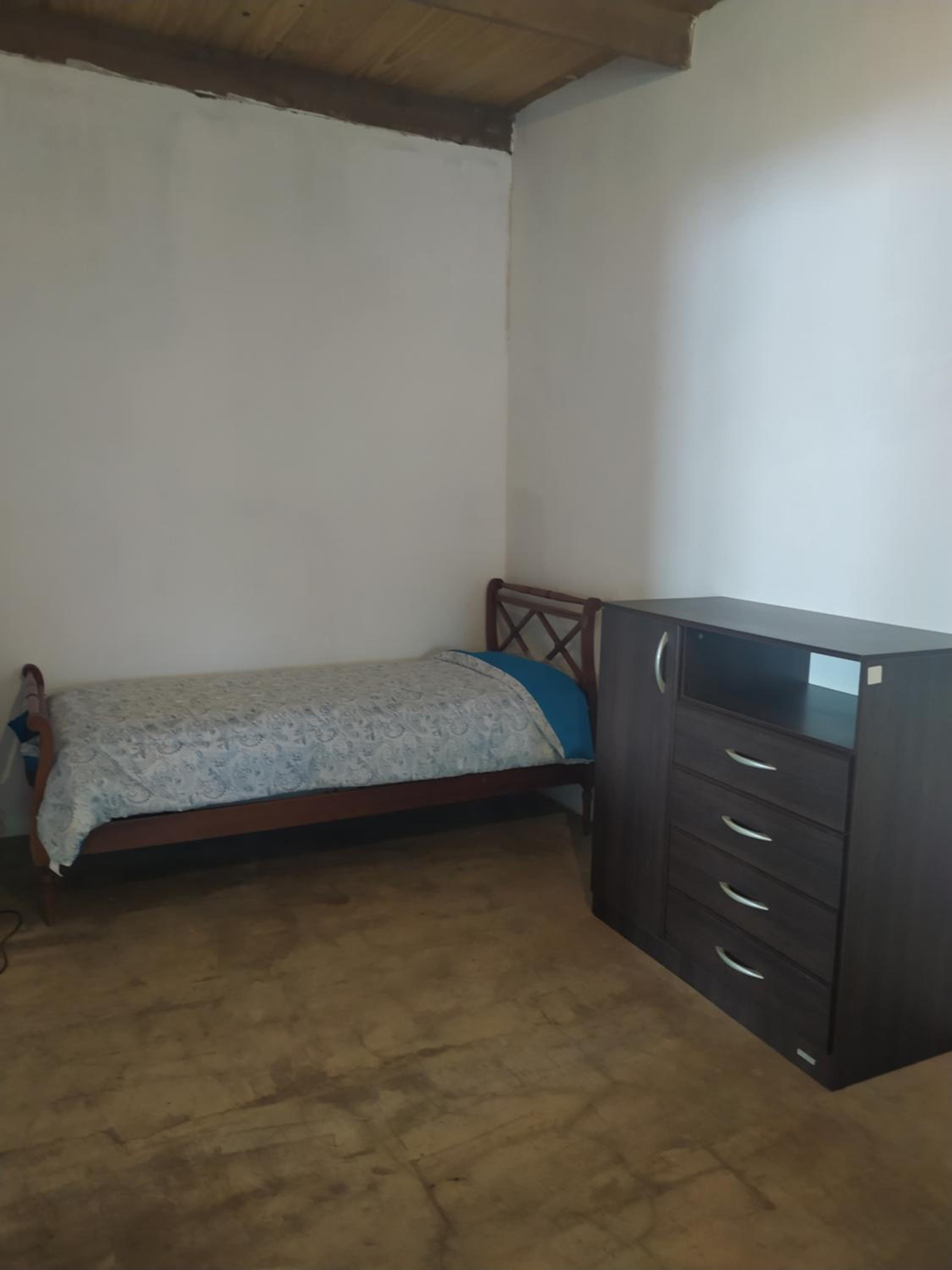 One-Bedroom House photo 1