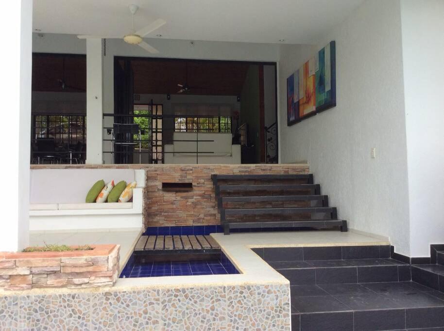 Villa photo 2