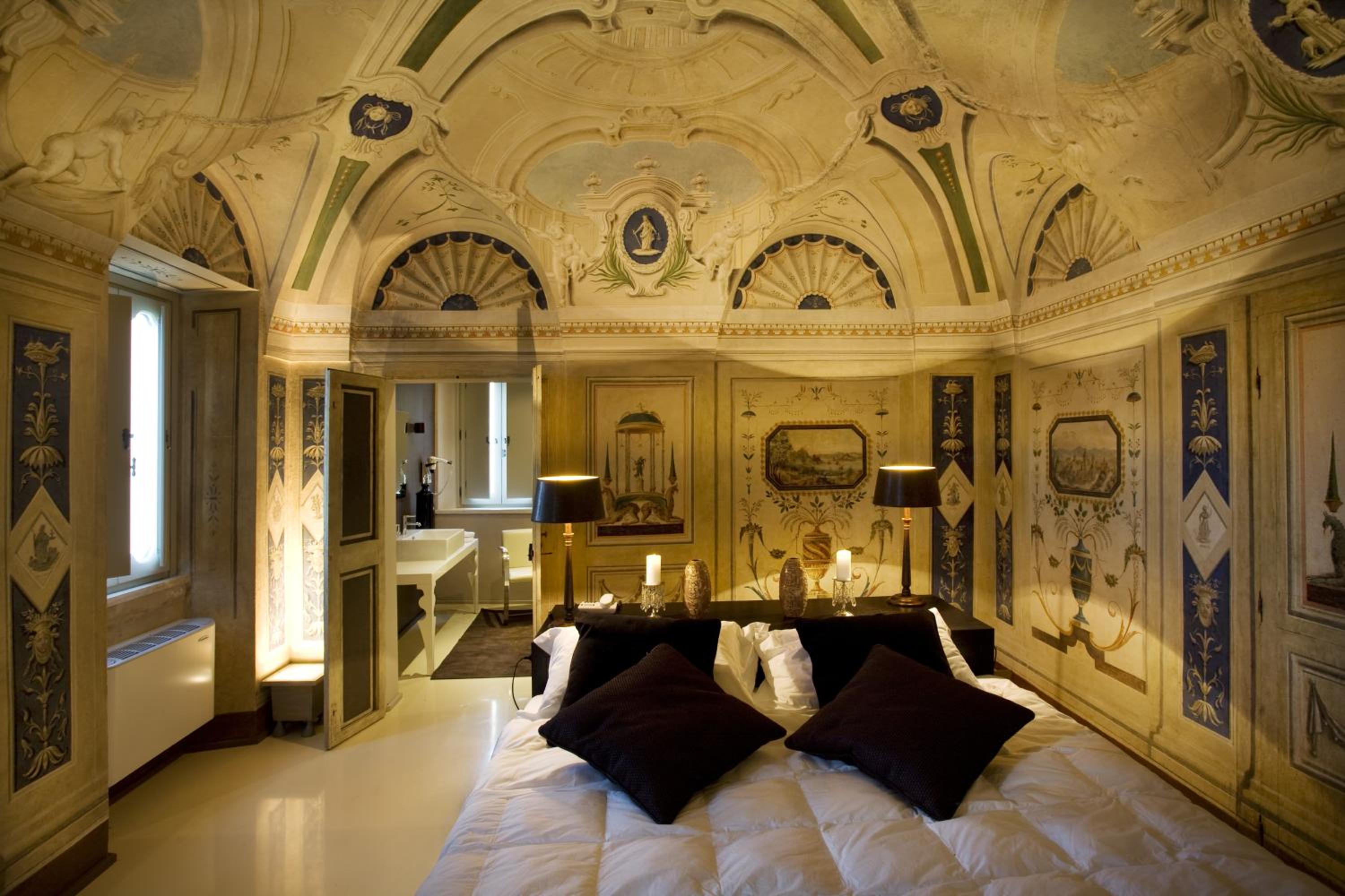 Deluxe Double Room - Photo 1