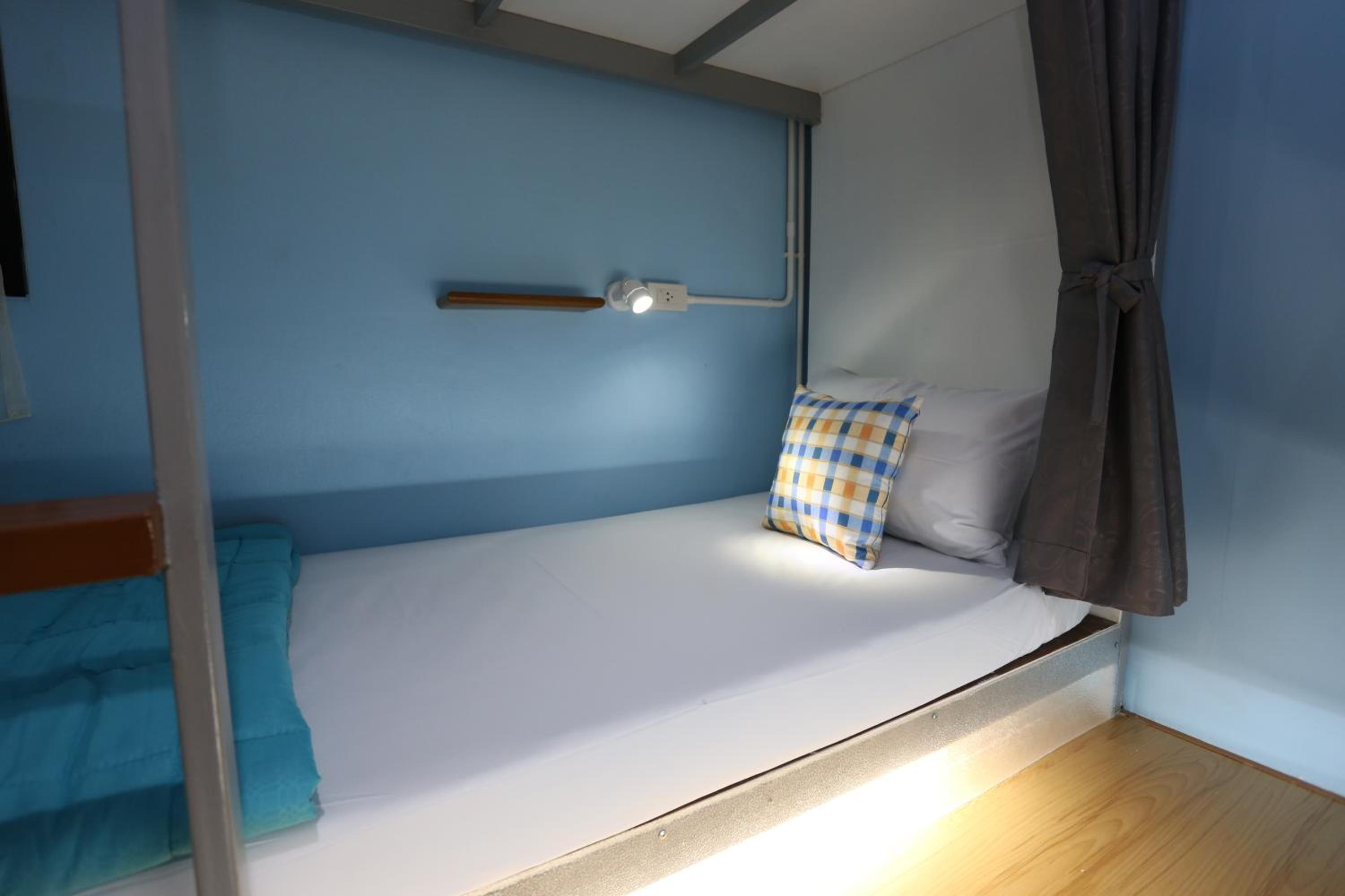 Economy Quadruple Room photo 3