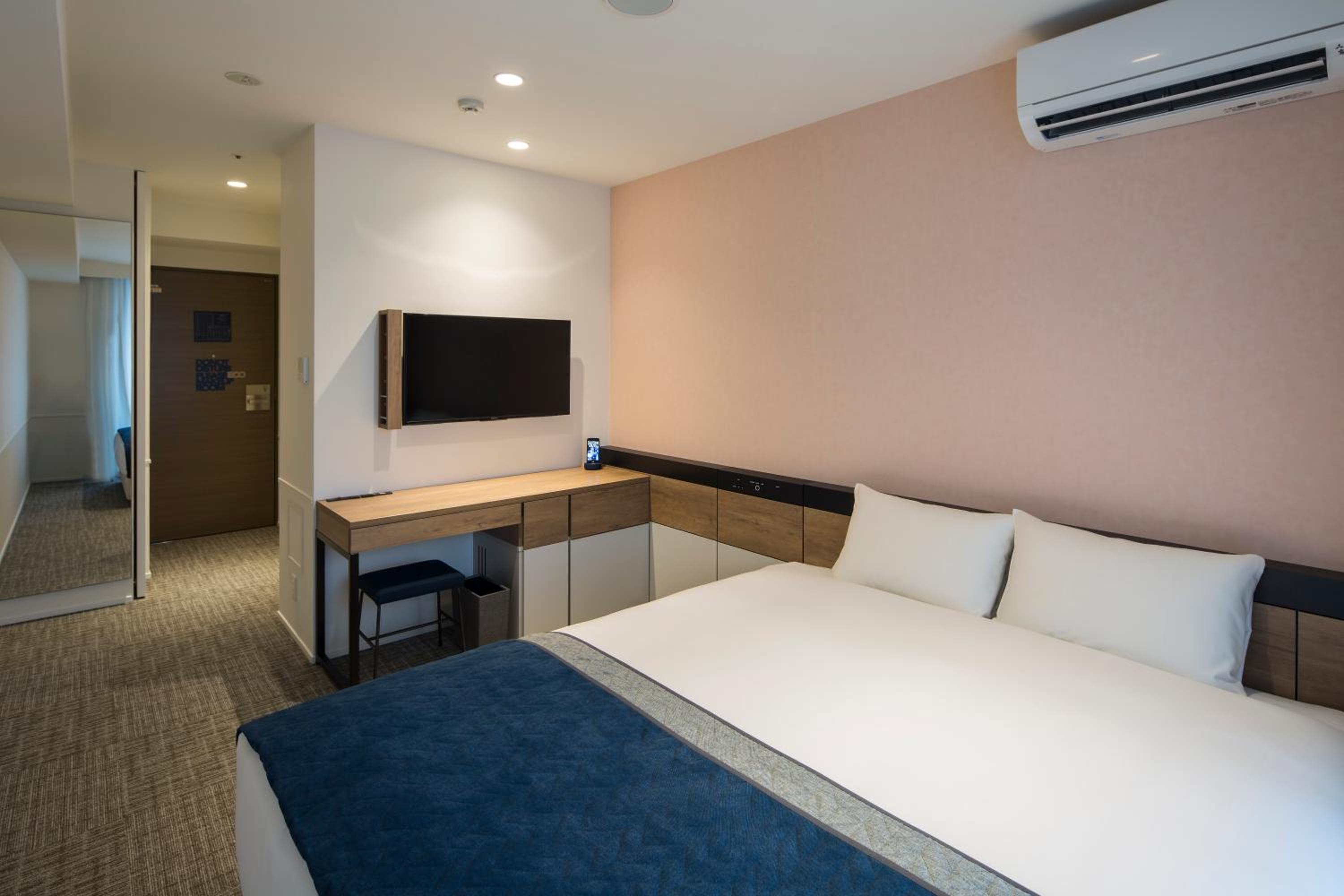 Standard Double Room - Non-Smoking - Photo 13