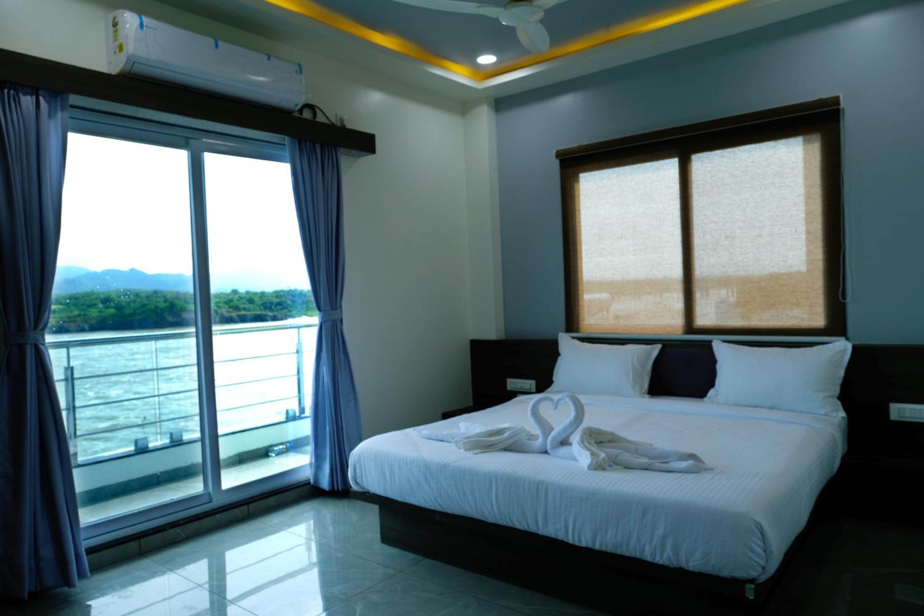 Suite - Photo 4