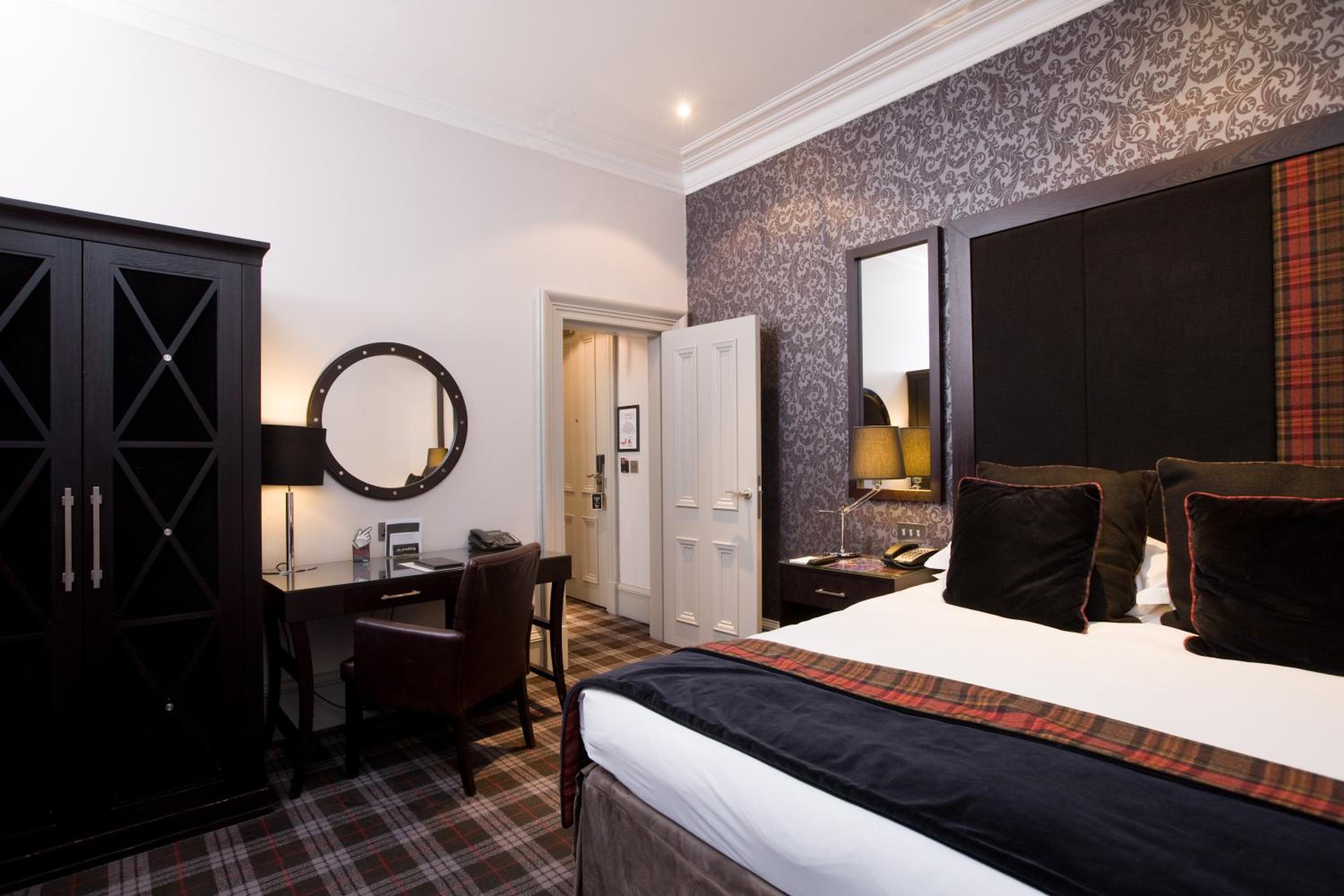 Standard Double Room - Photo 3