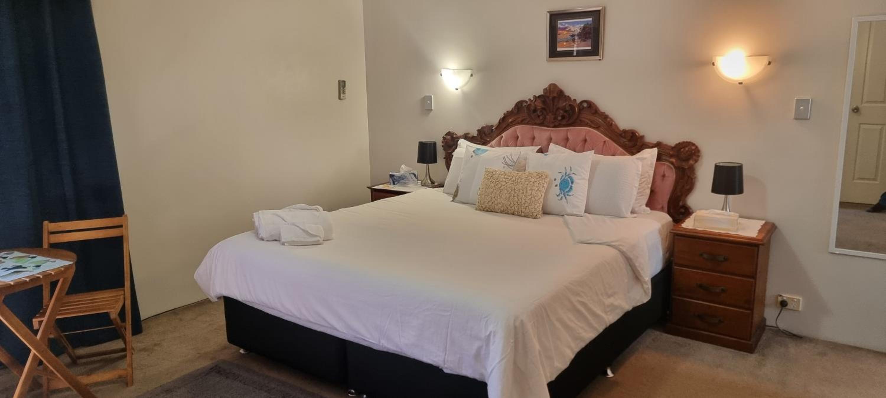 Deluxe King Suite