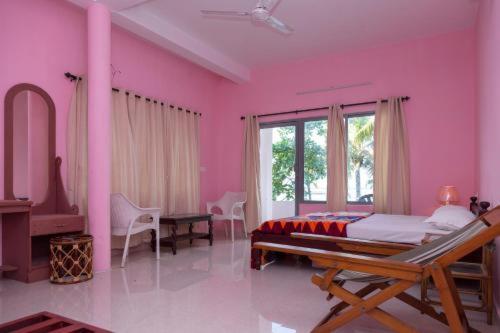Double Room with Balcony (2 Adults + 1 Child) photo 1