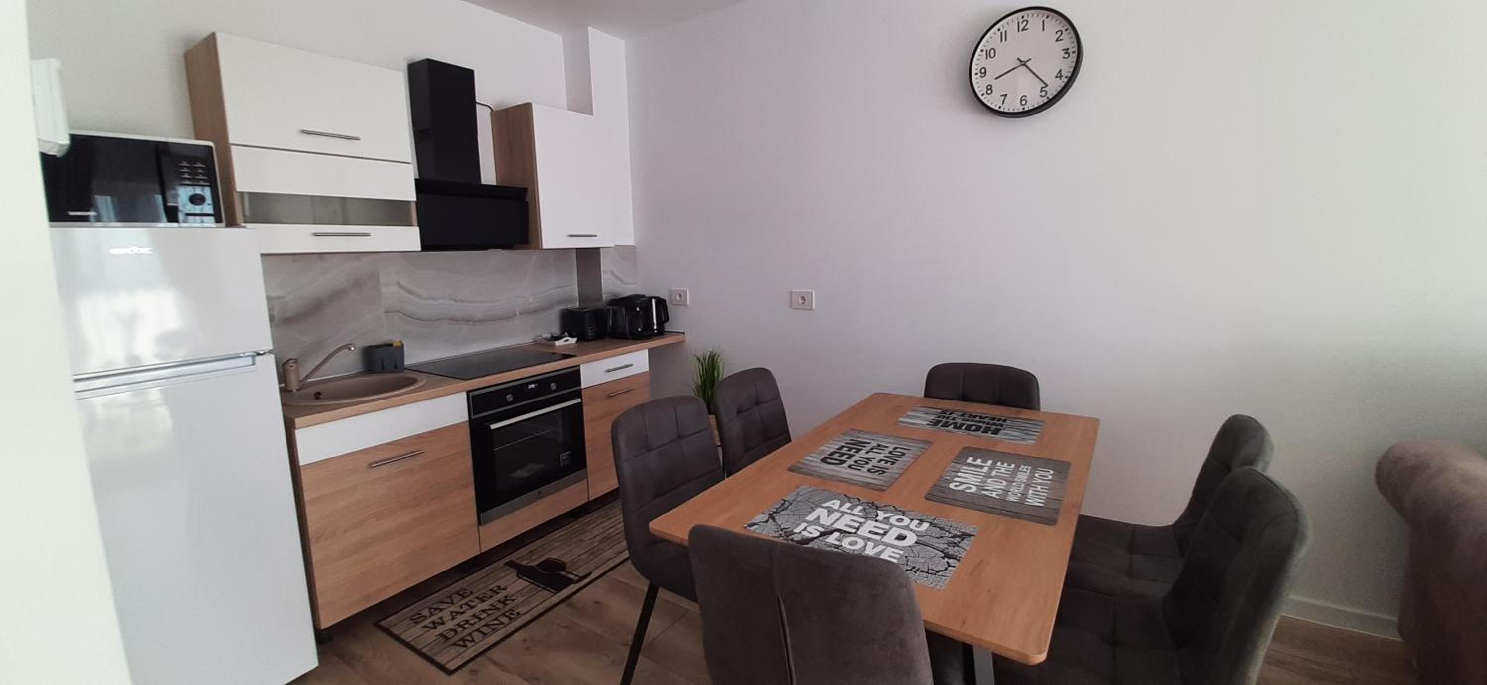 Two-Bedroom Apartment - Photo 6