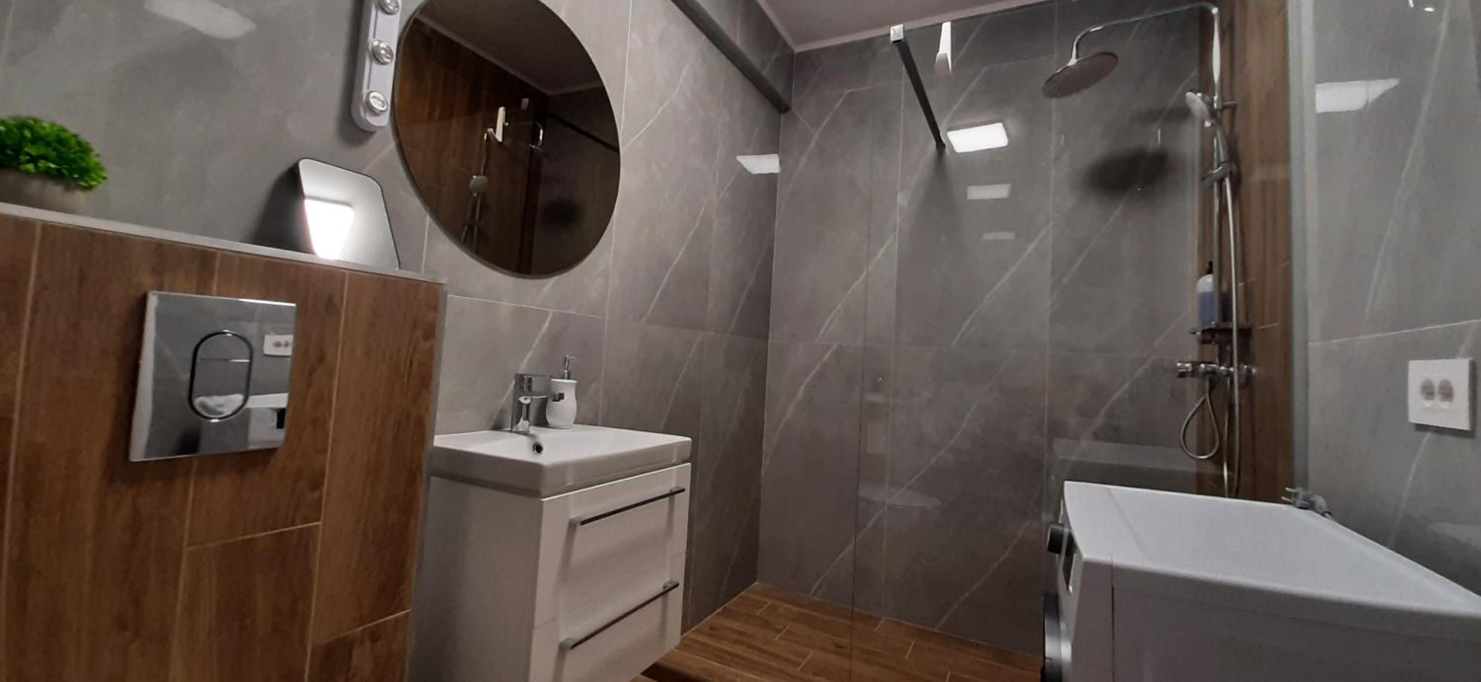 Two-Bedroom Apartment - Photo 20