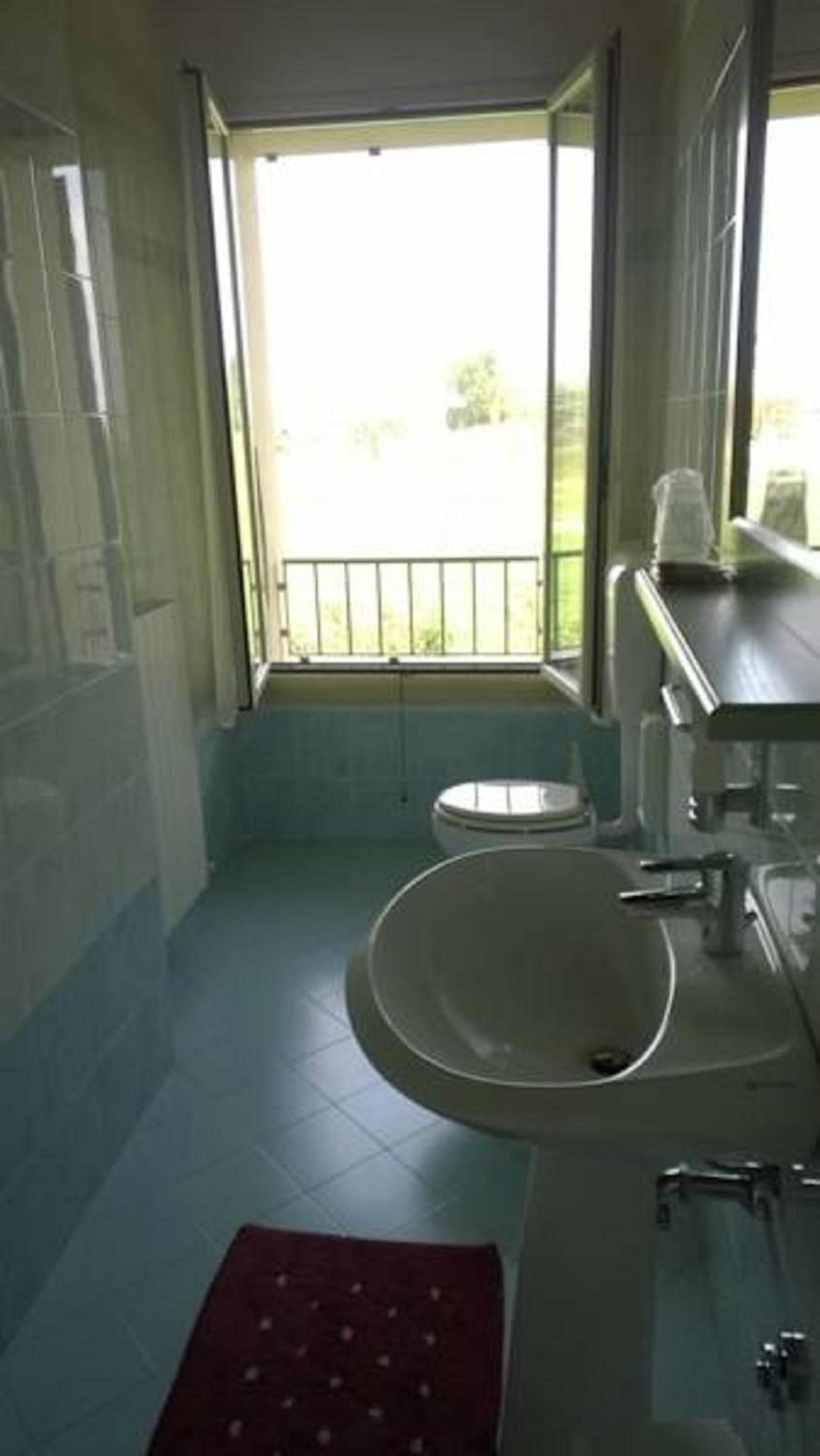 Twin Room with Private Bathroom - Photo 2