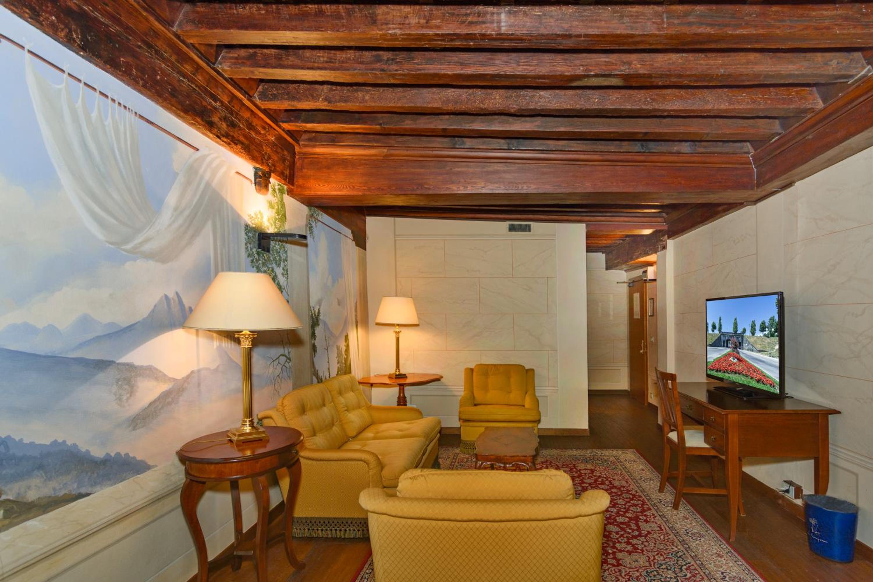 Junior Suite - Photo 9