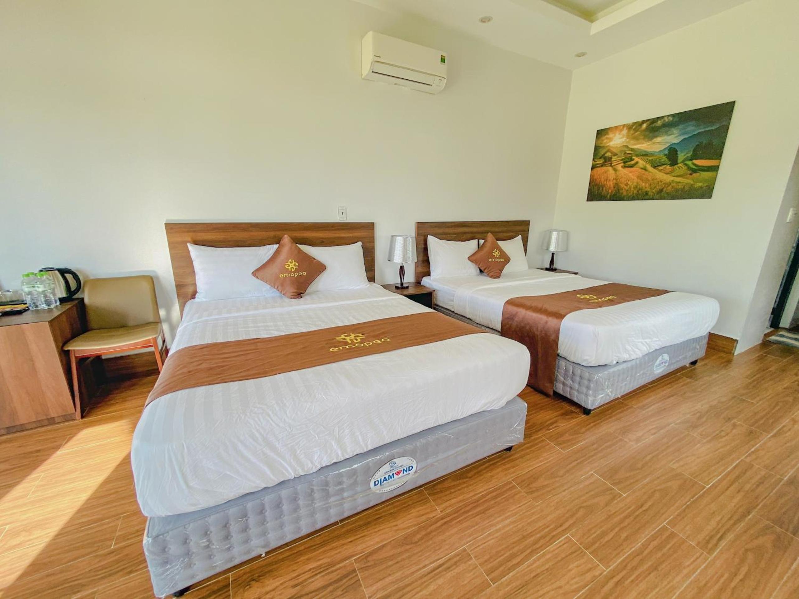 Deluxe Double or Twin Room with Balcony photo 2