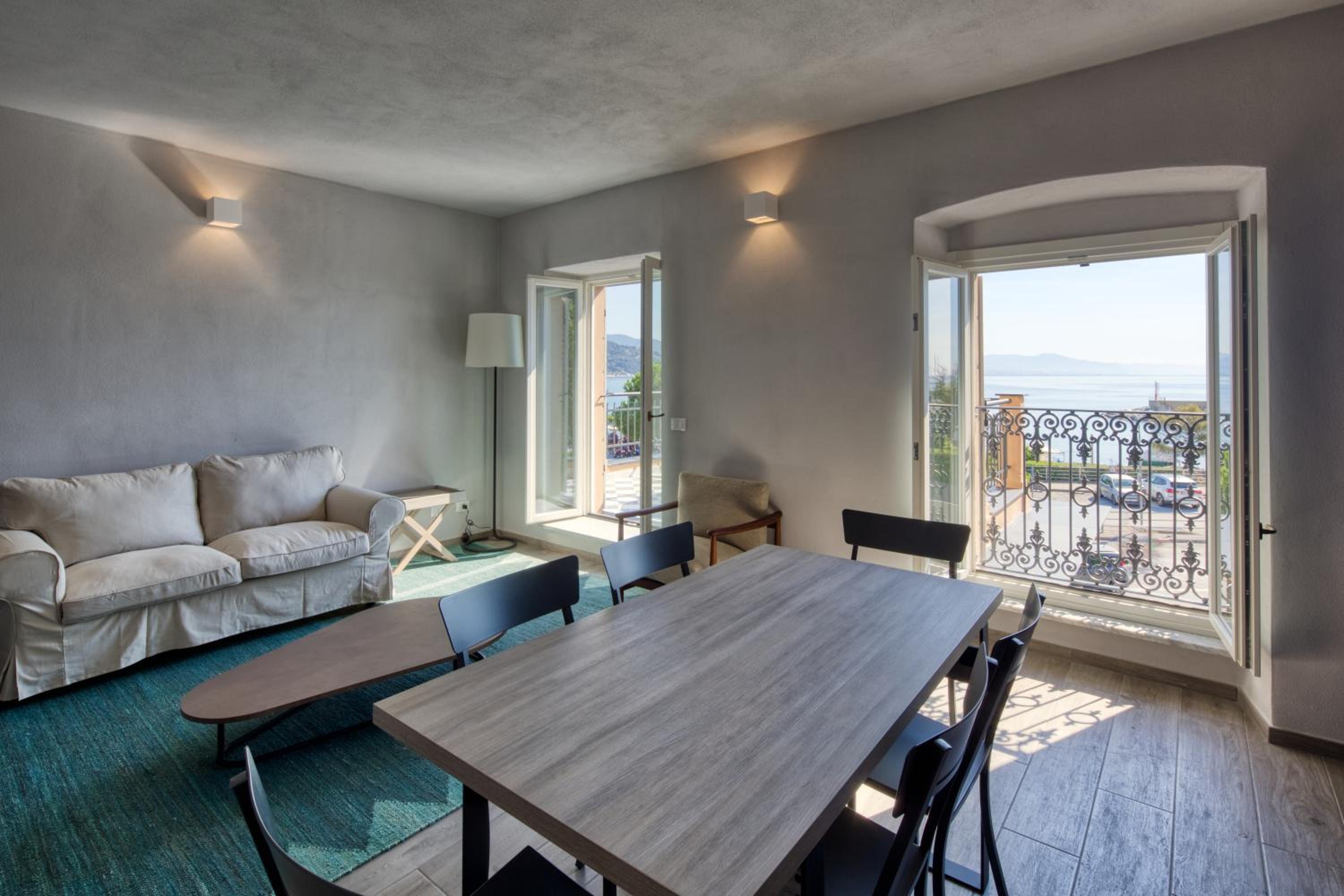 Apartment with Sea View - Photo 2