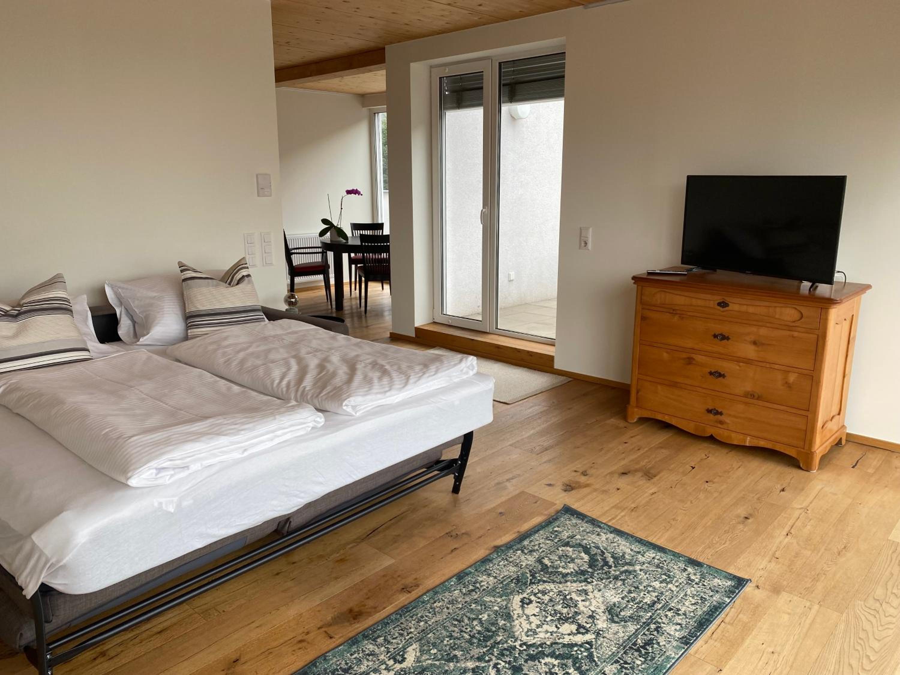 One-Bedroom Apartment - Photo 16