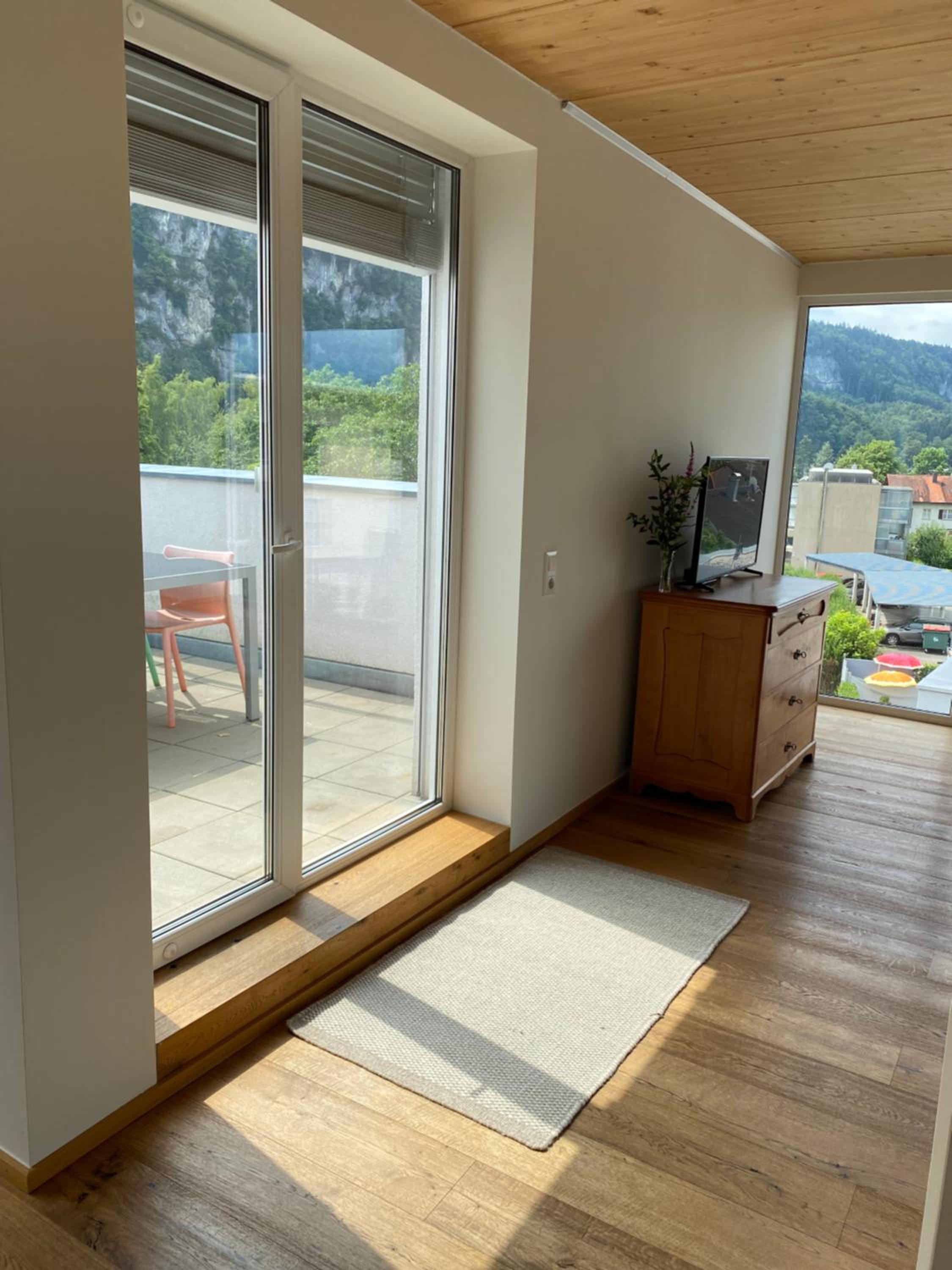 One-Bedroom Apartment - Photo 12