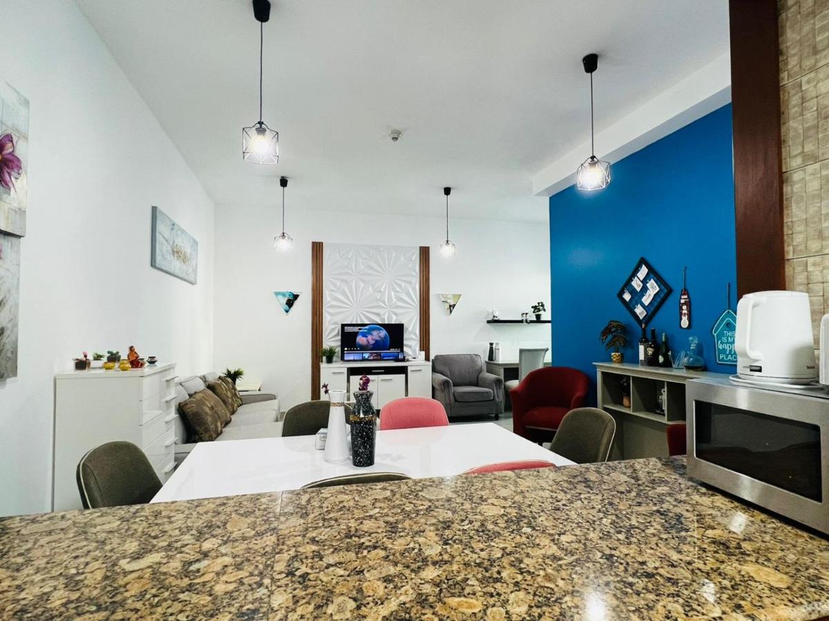 One-Bedroom House photo 1