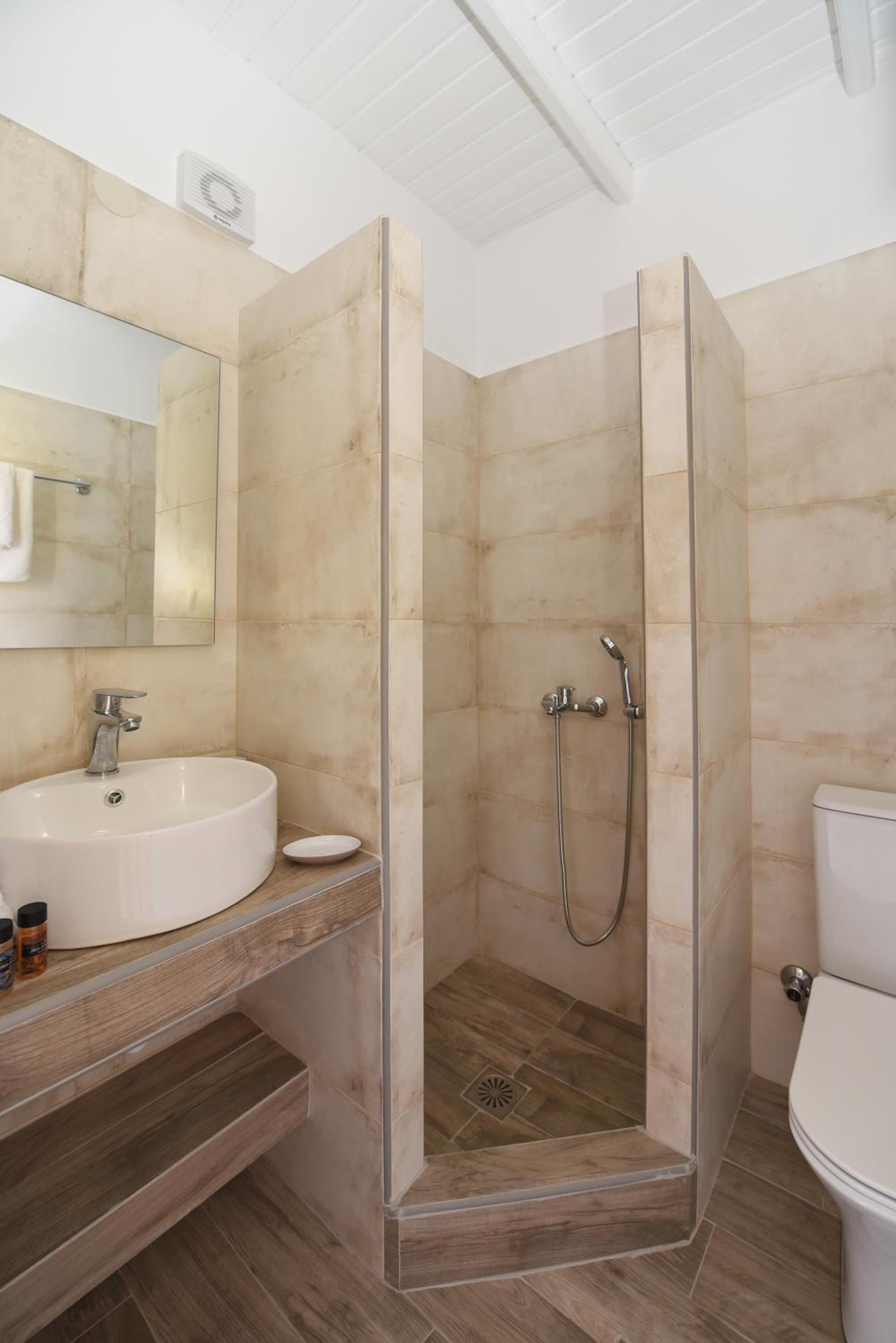 Double or Twin Room with Balcony photo 3