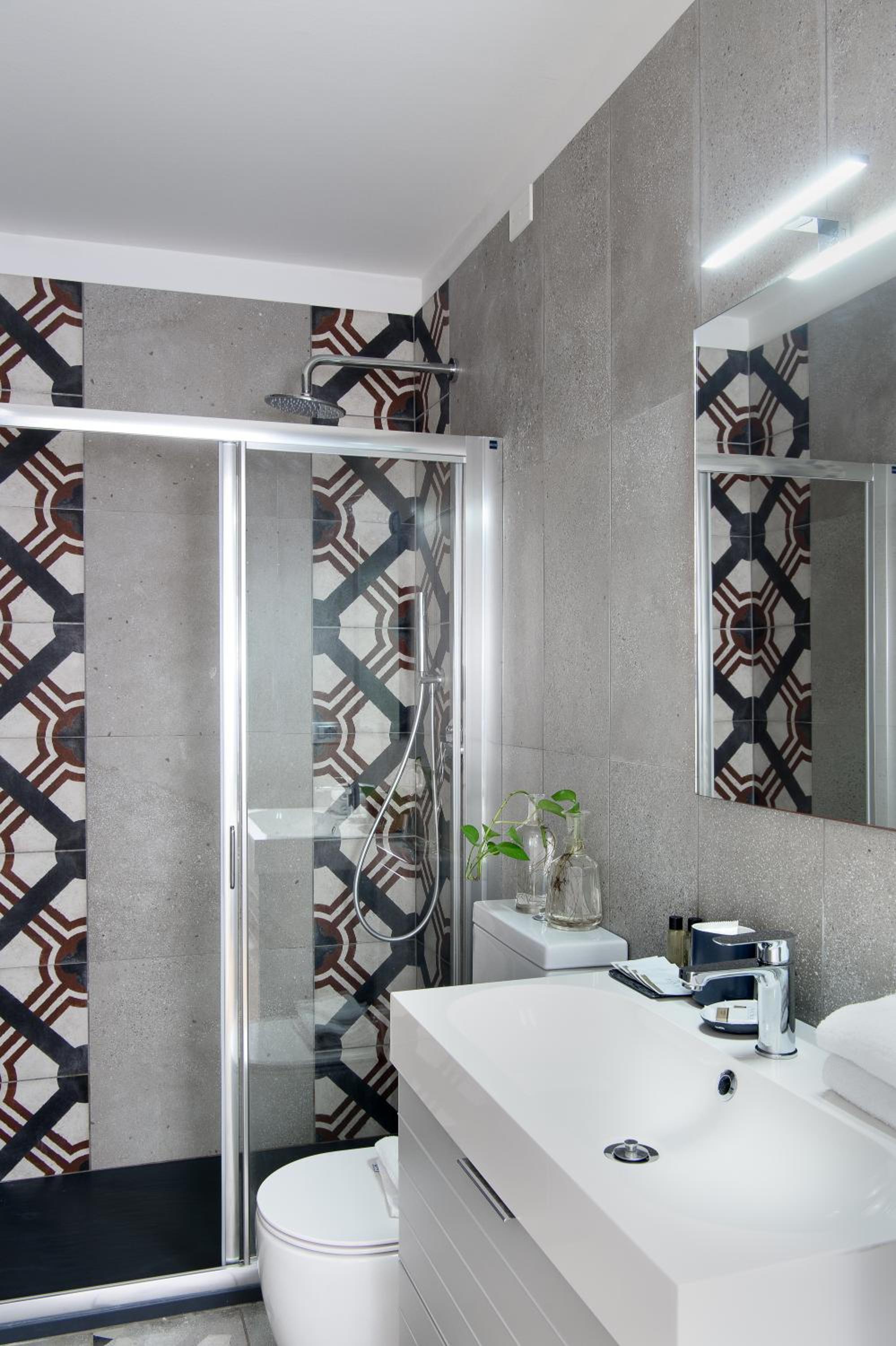 Deluxe Two-Bedroom Apartment with Duomo View