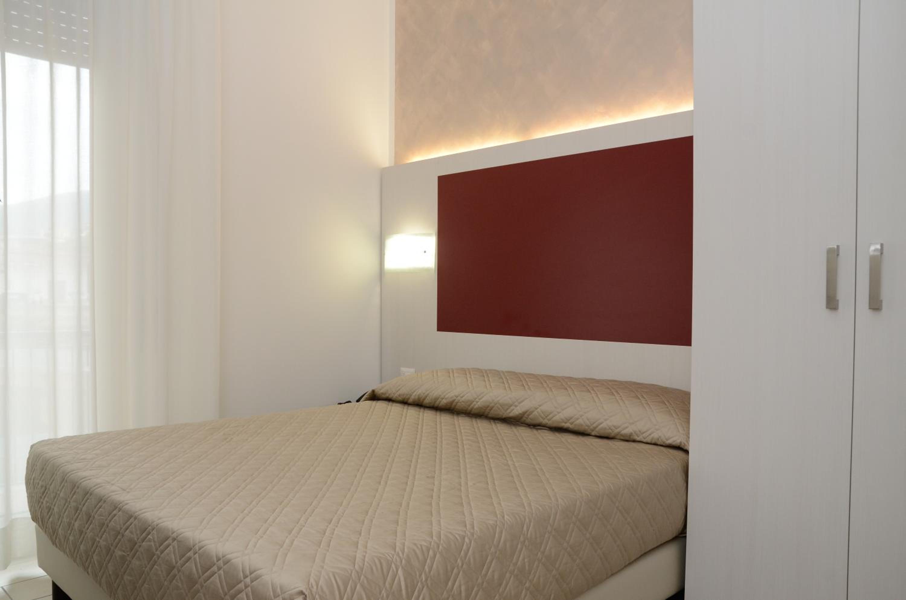 Standard Double Room photo 2