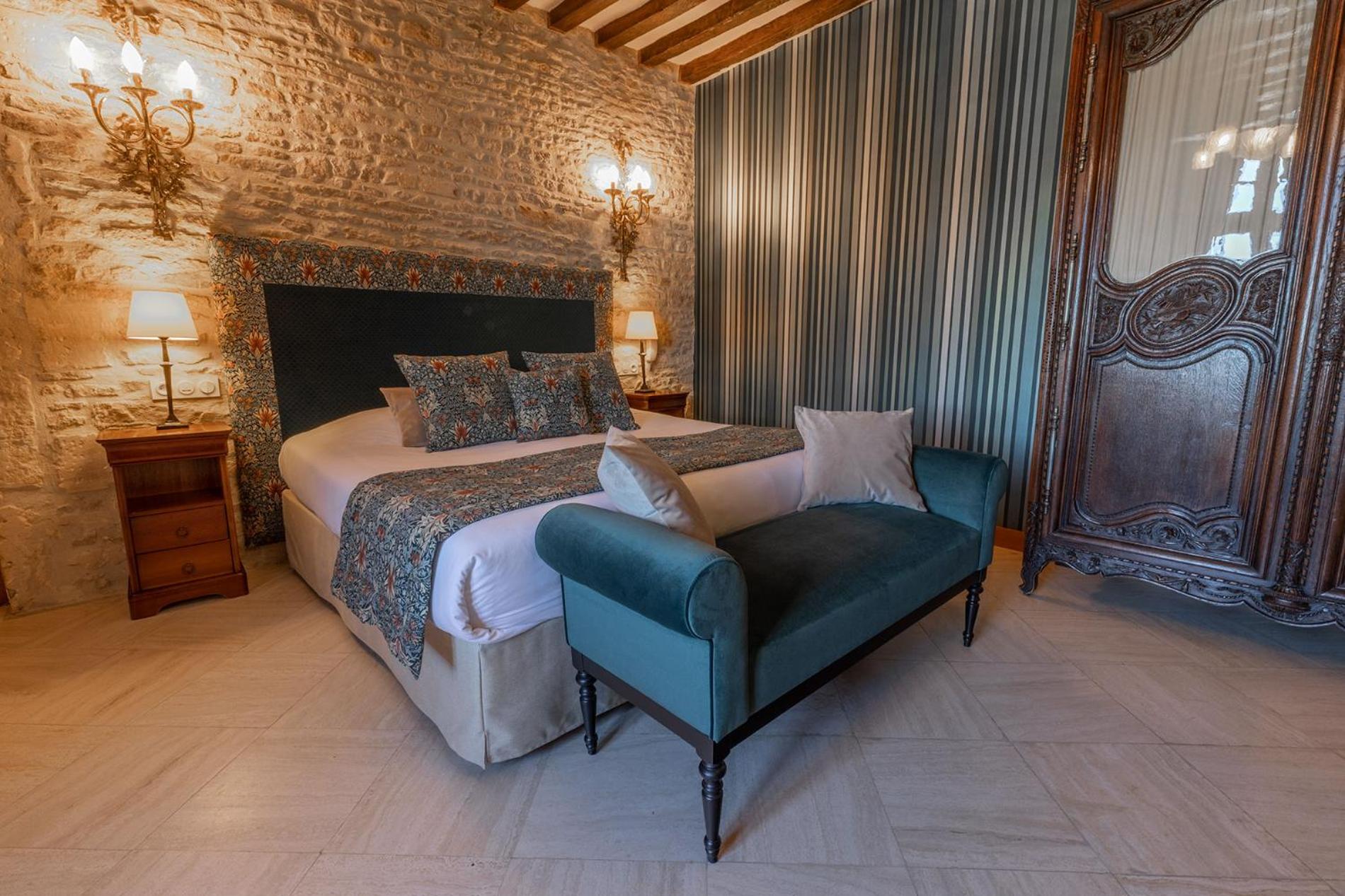 Deluxe Double Room - Photo 10