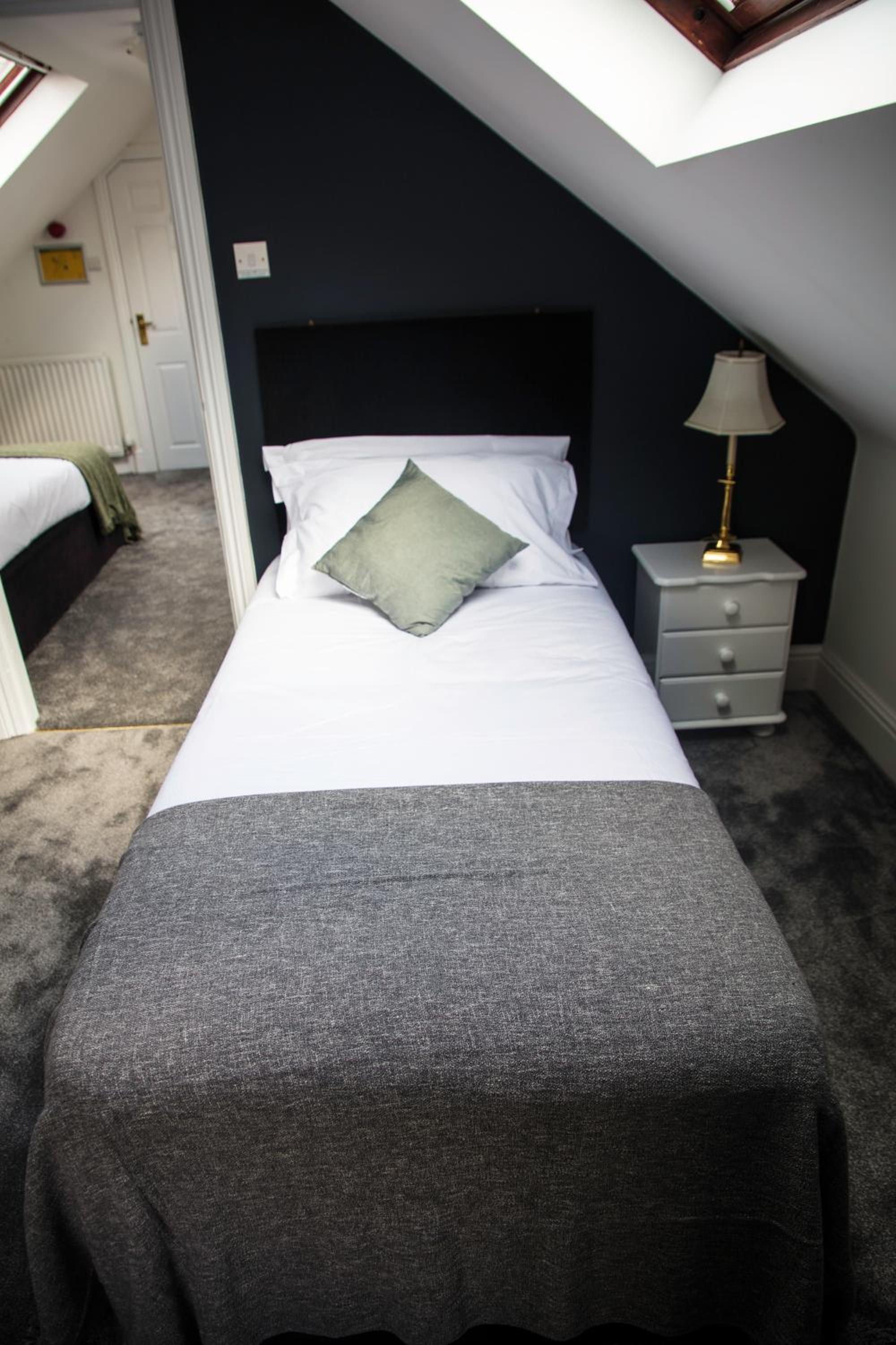 Deluxe Triple Room - Photo 3