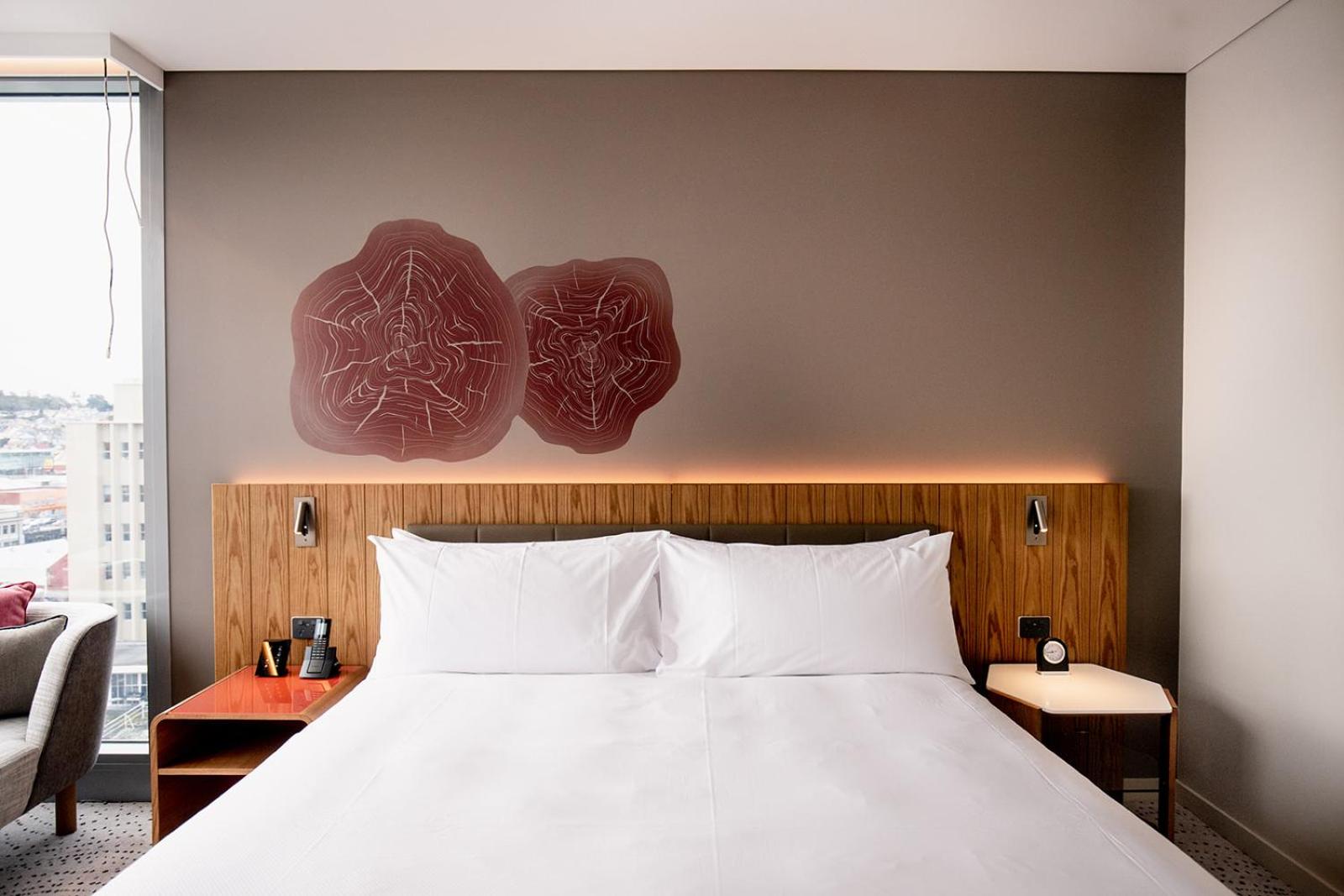 Premium Corner King Room - Photo 9