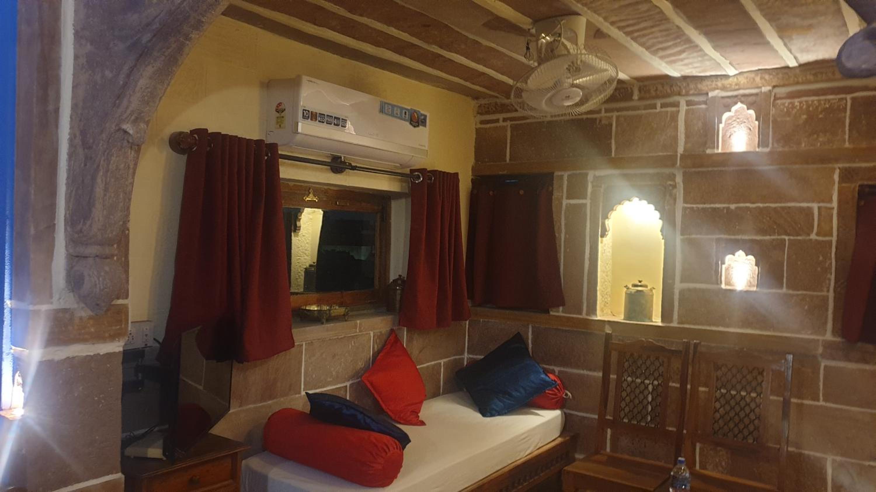 Family Room with Balcony - Photo 4