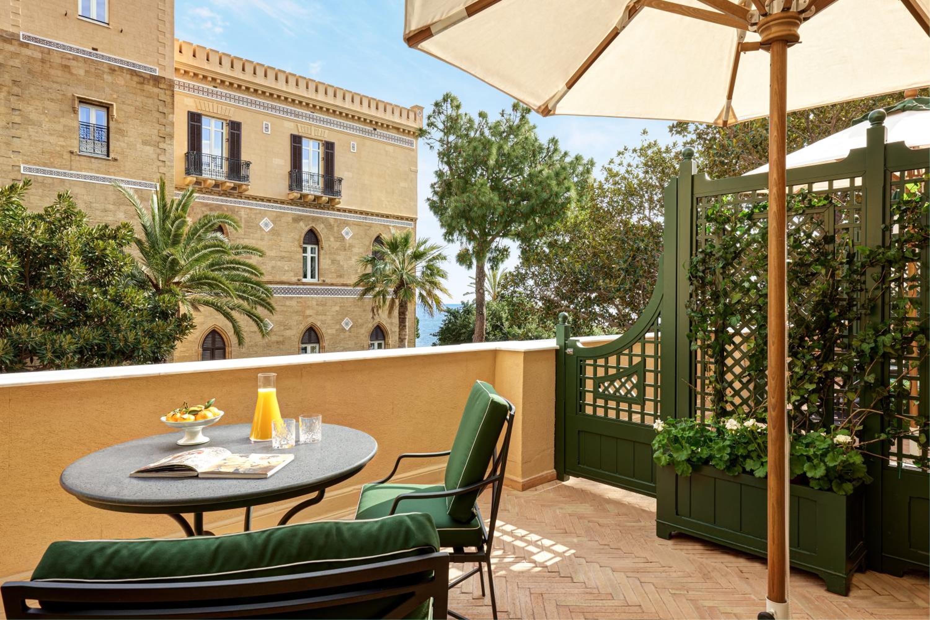 Junior Suite with Terrace - Photo 4