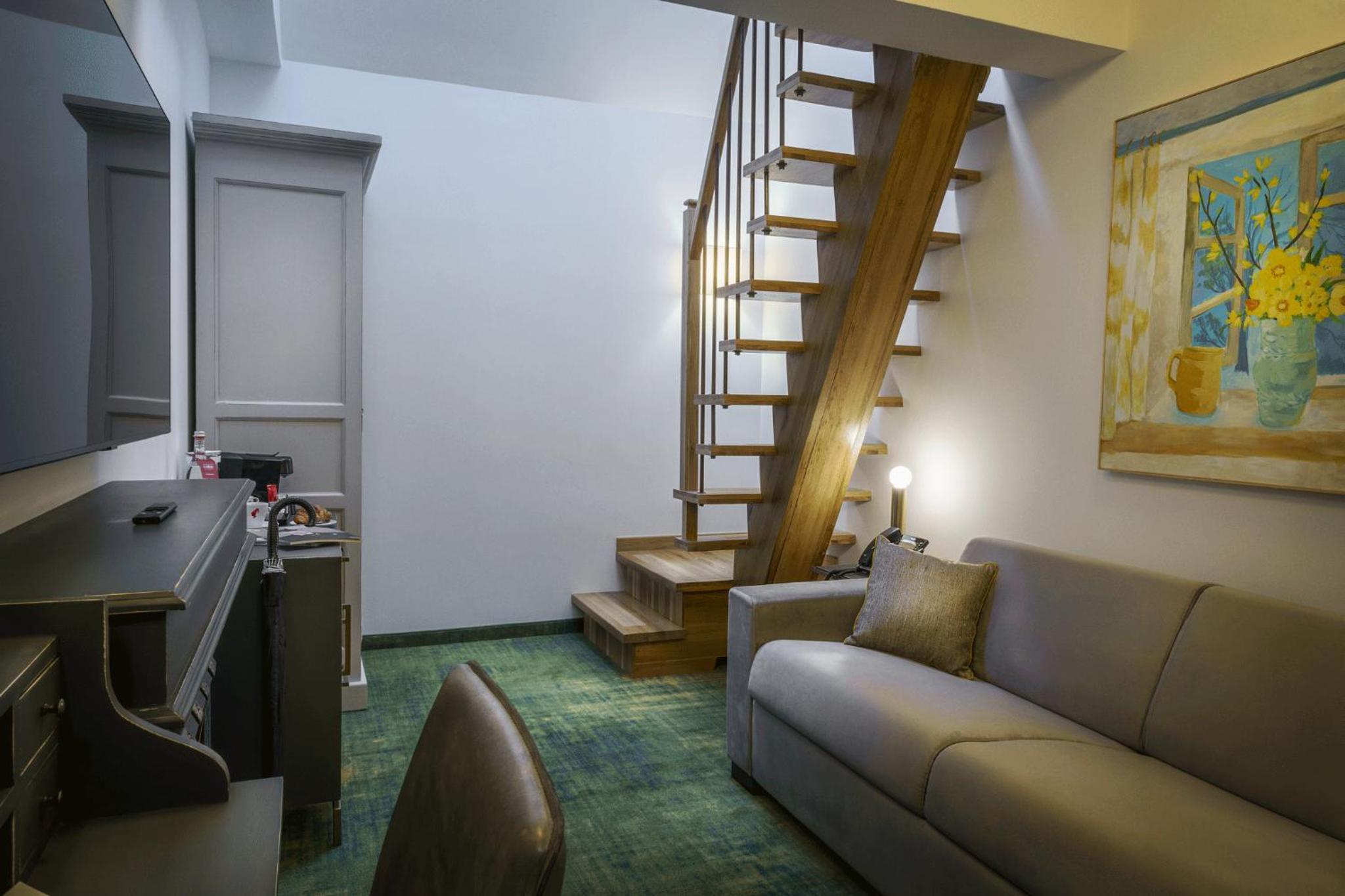 Duplex Apartment - Photo 3